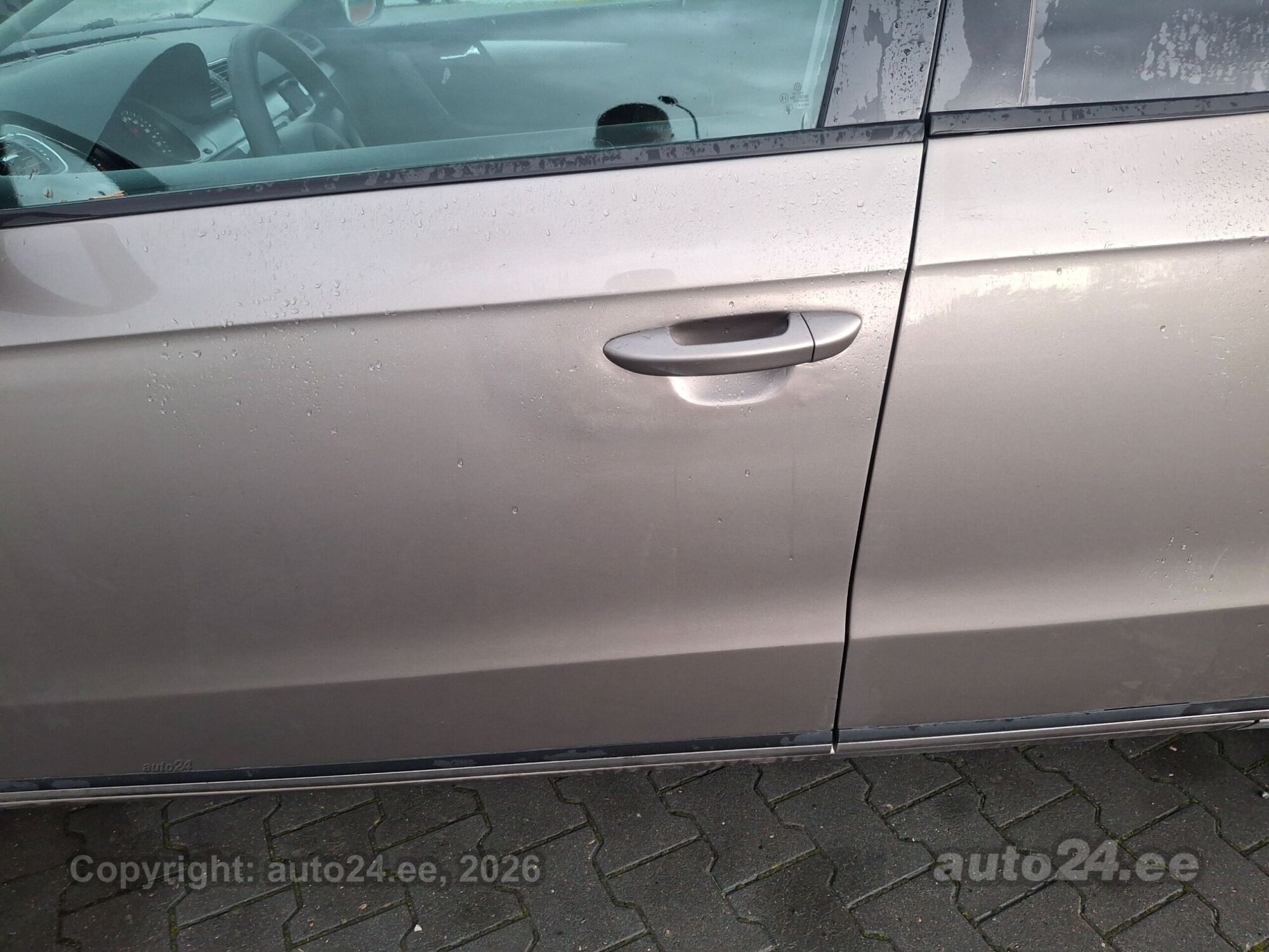 Volkswagen Passat 2011 — вигляд ззаду