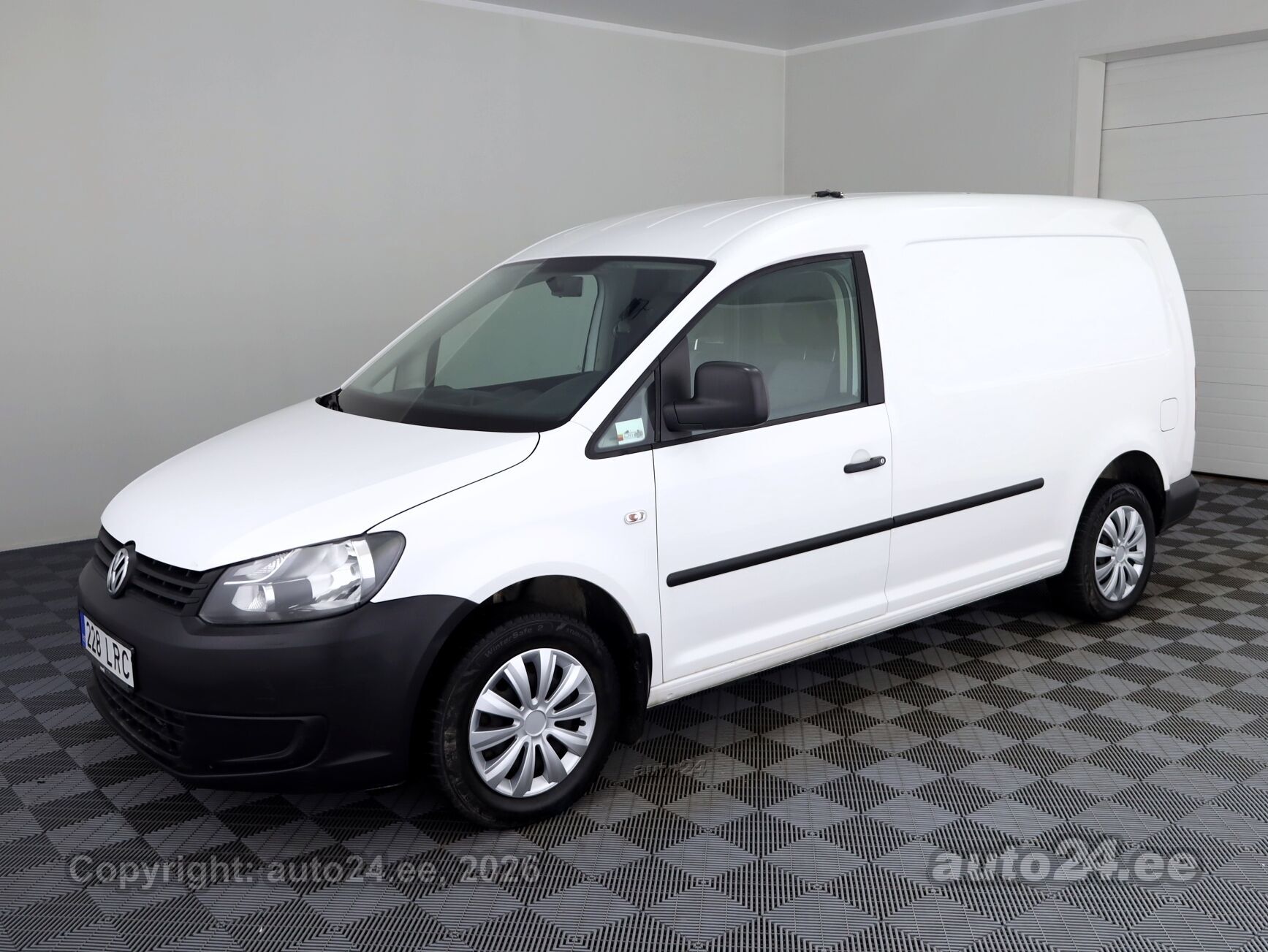 Volkswagen Caddy 2010 — rear view