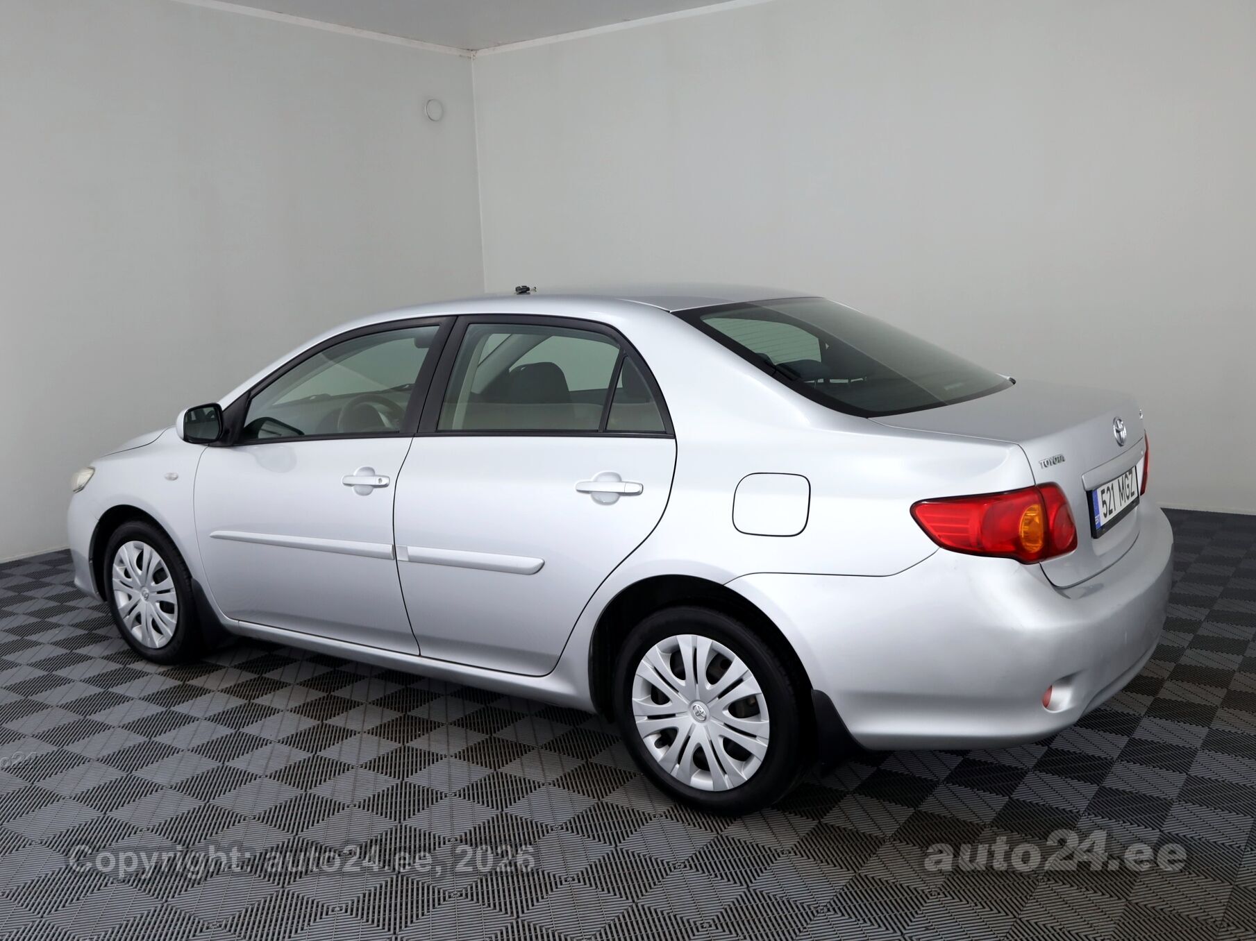 Toyota Corolla - 4