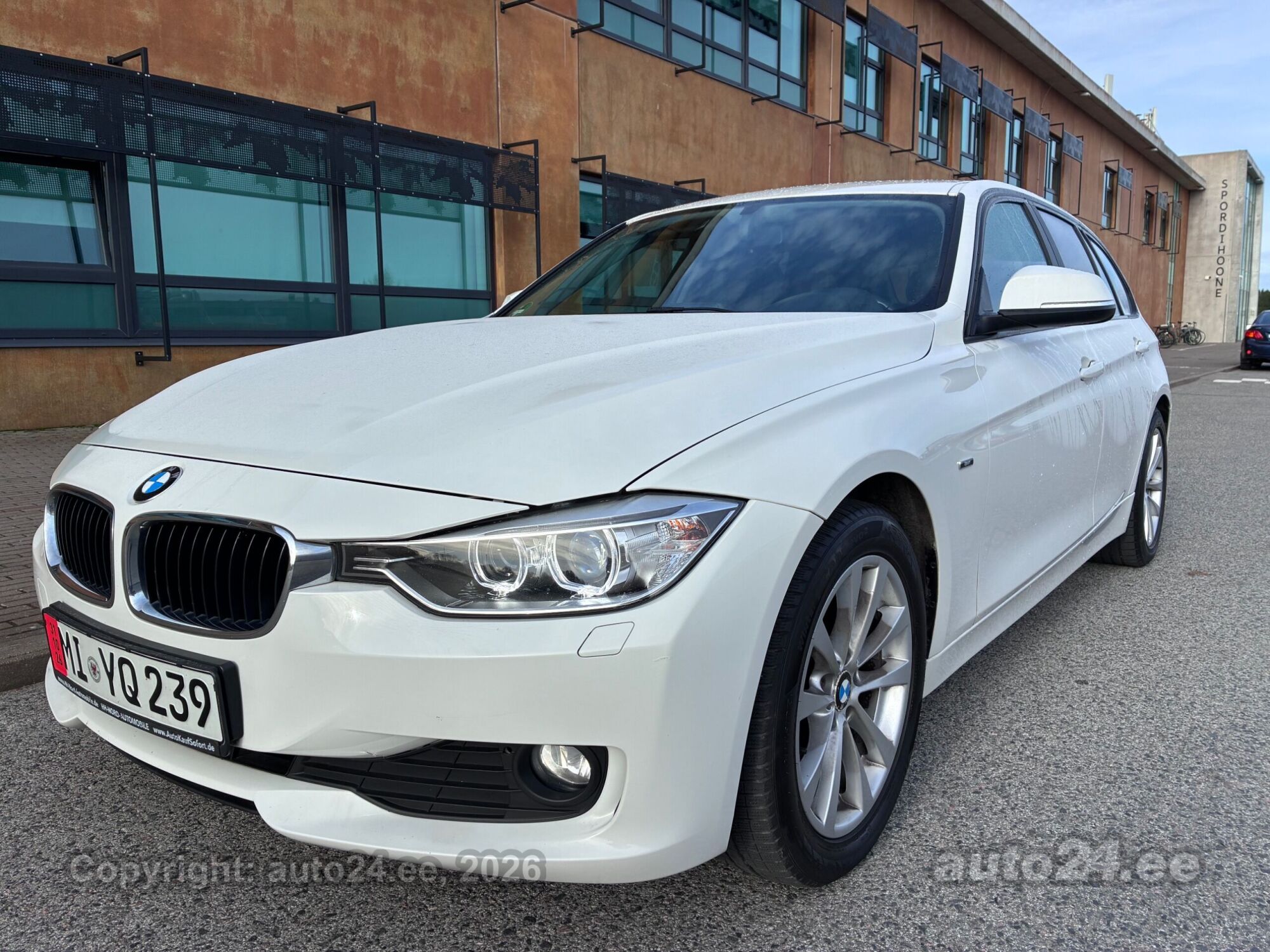 BMW 3 Series 2013 — photo 15
