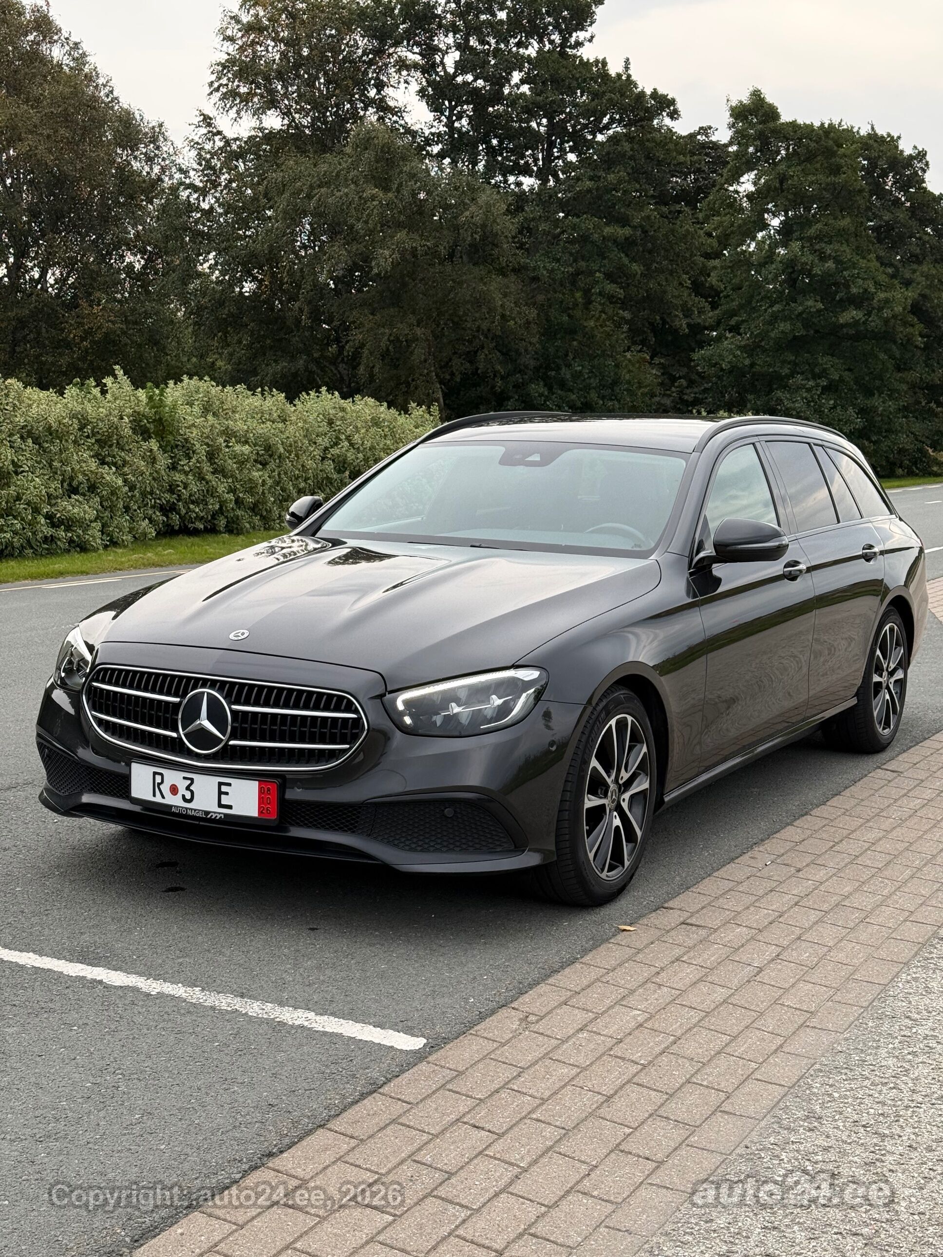 Mercedes-Benz 220 - 2