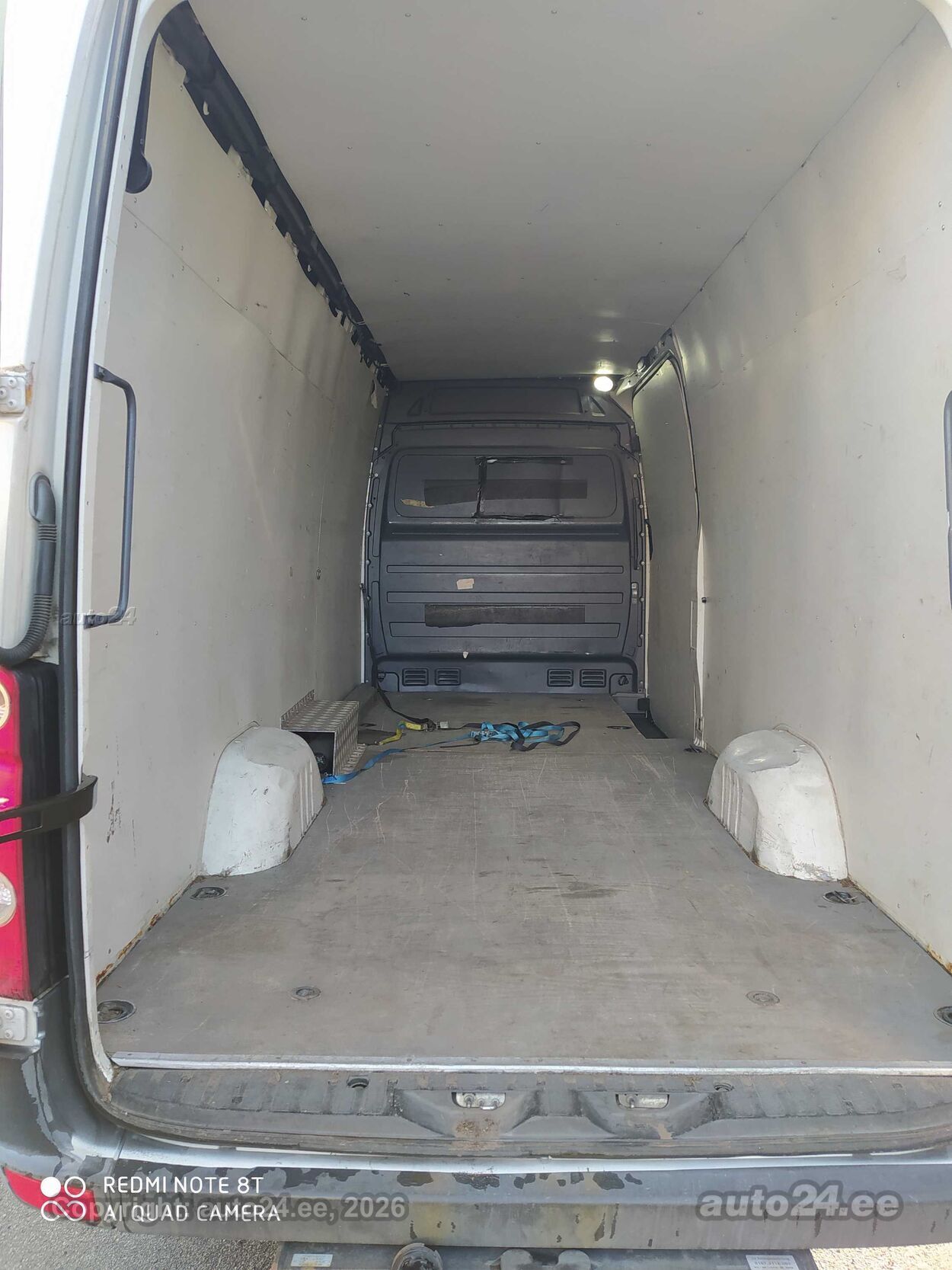 Volkswagen Crafter 2009 — photo 6