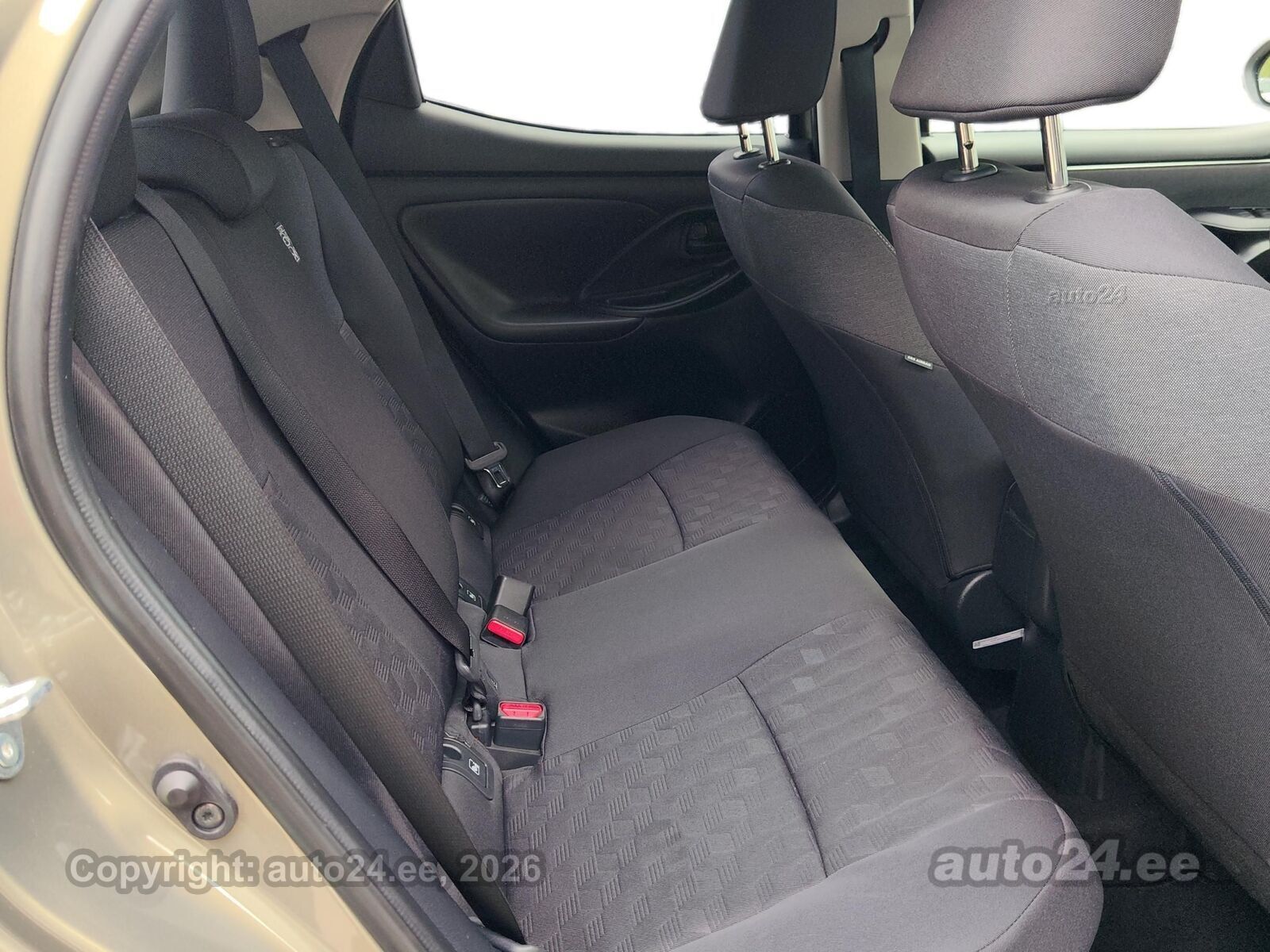 Toyota Yaris Active Plus 68kW 2025, photo 7/10