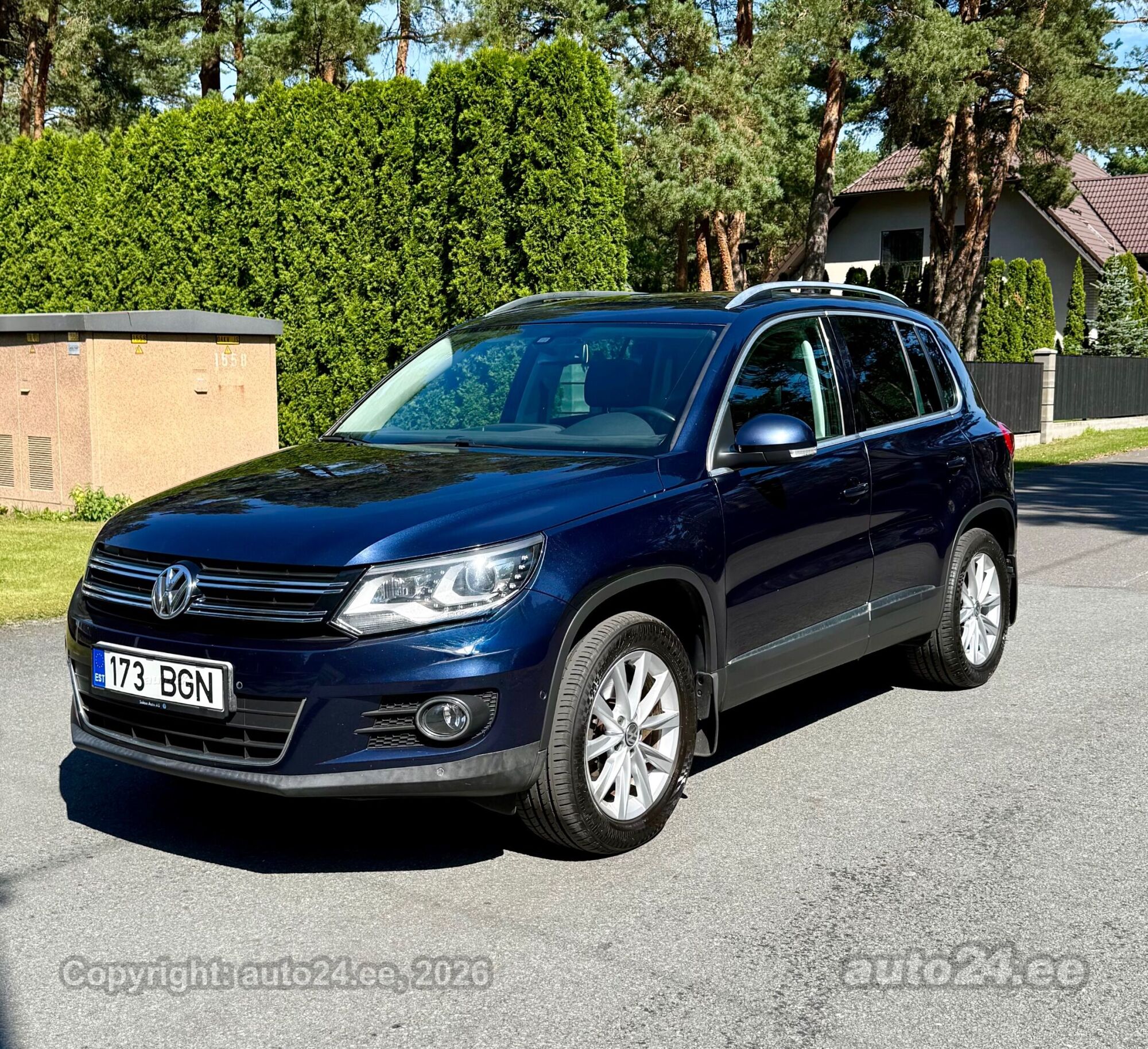 Volkswagen Tiguan Highline 2.0 103kW 2012, kuva 2/10
