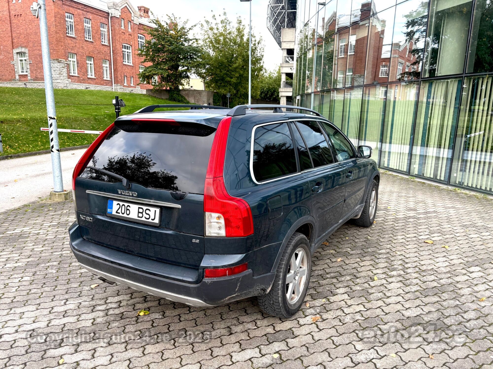Volvo XC90 2006 — rear view