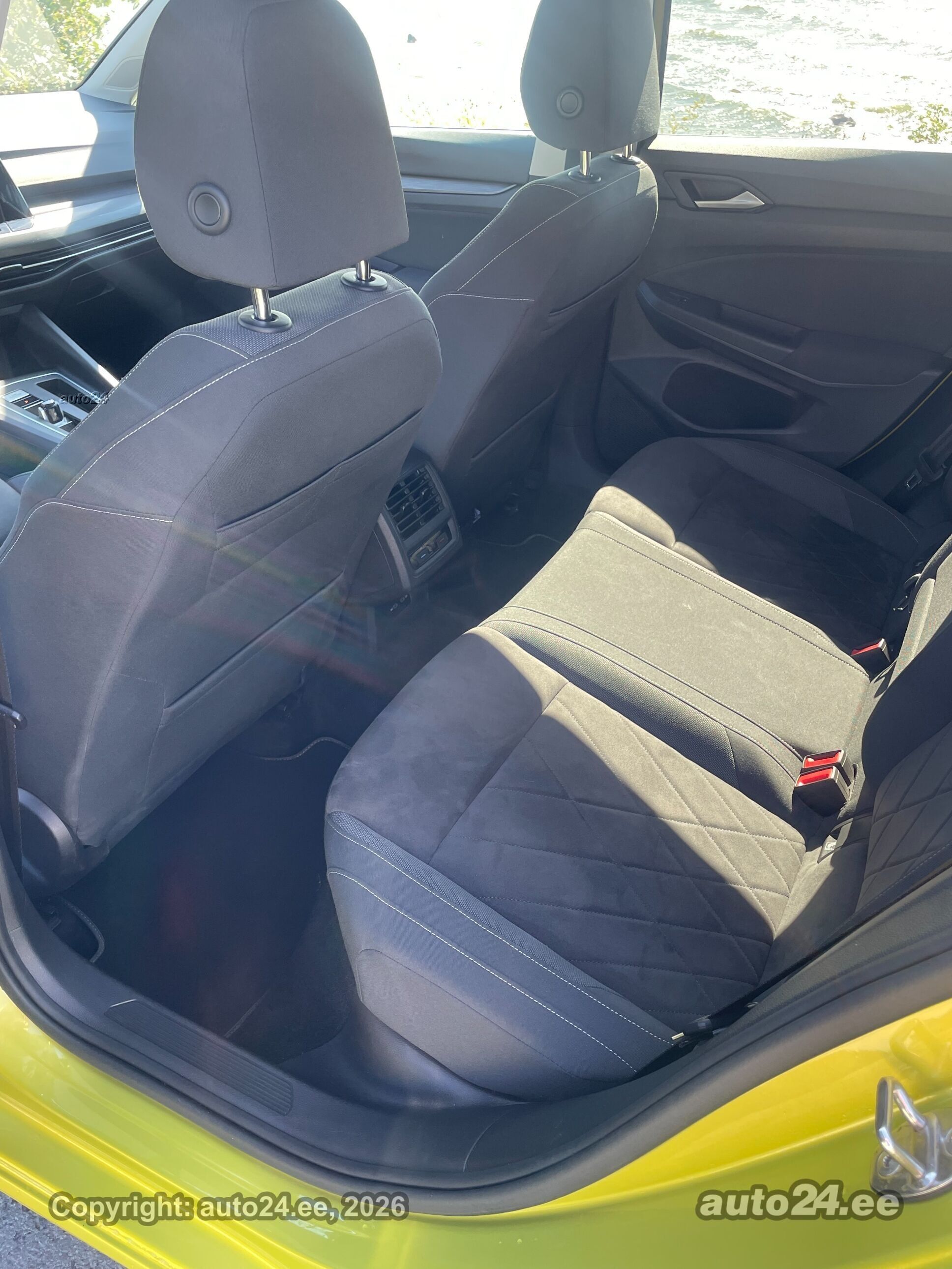 Volkswagen Golf - 11
