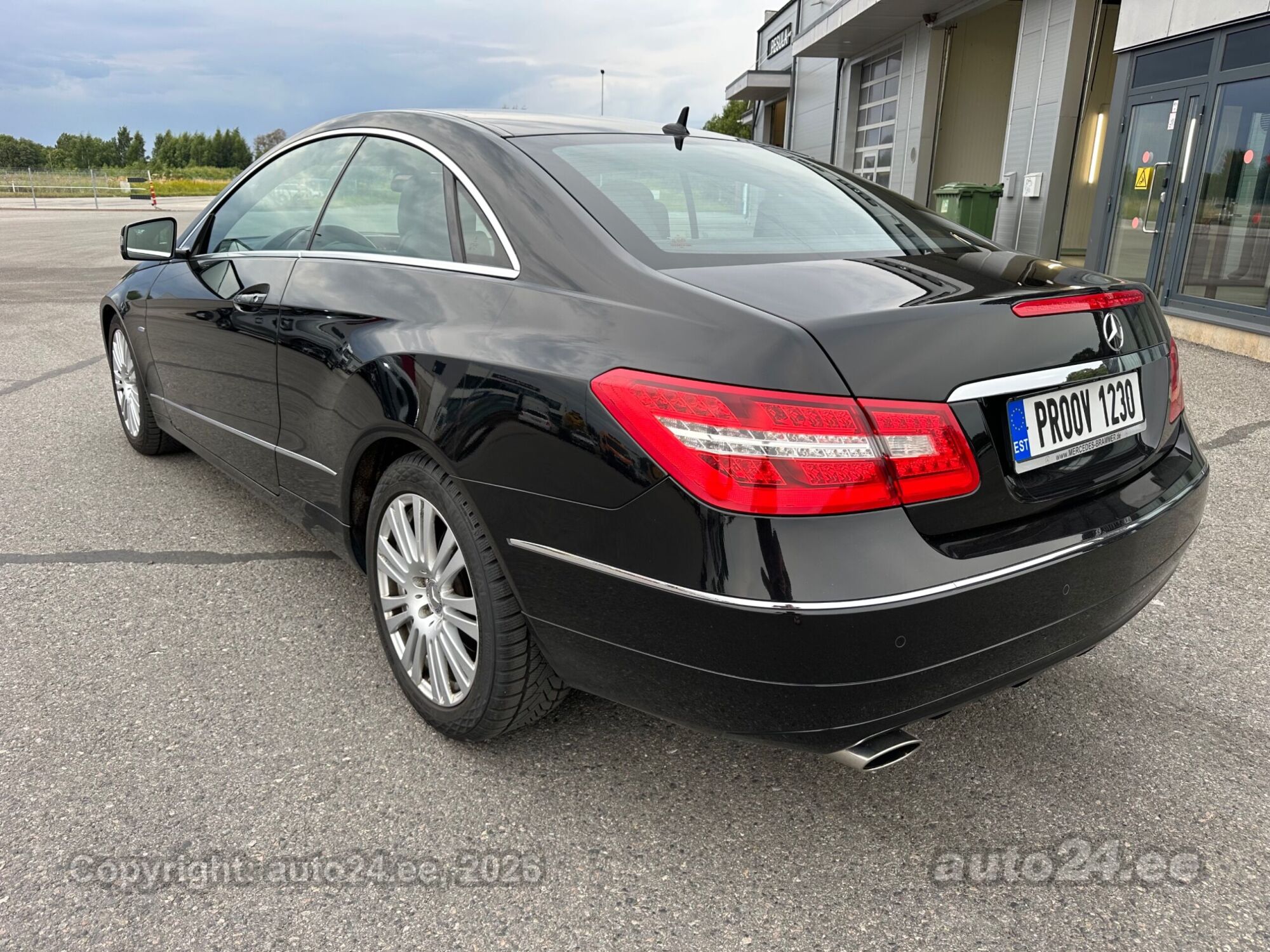 Mercedes-Benz E-sarja E 200 135kW 2010, kuva 6/10