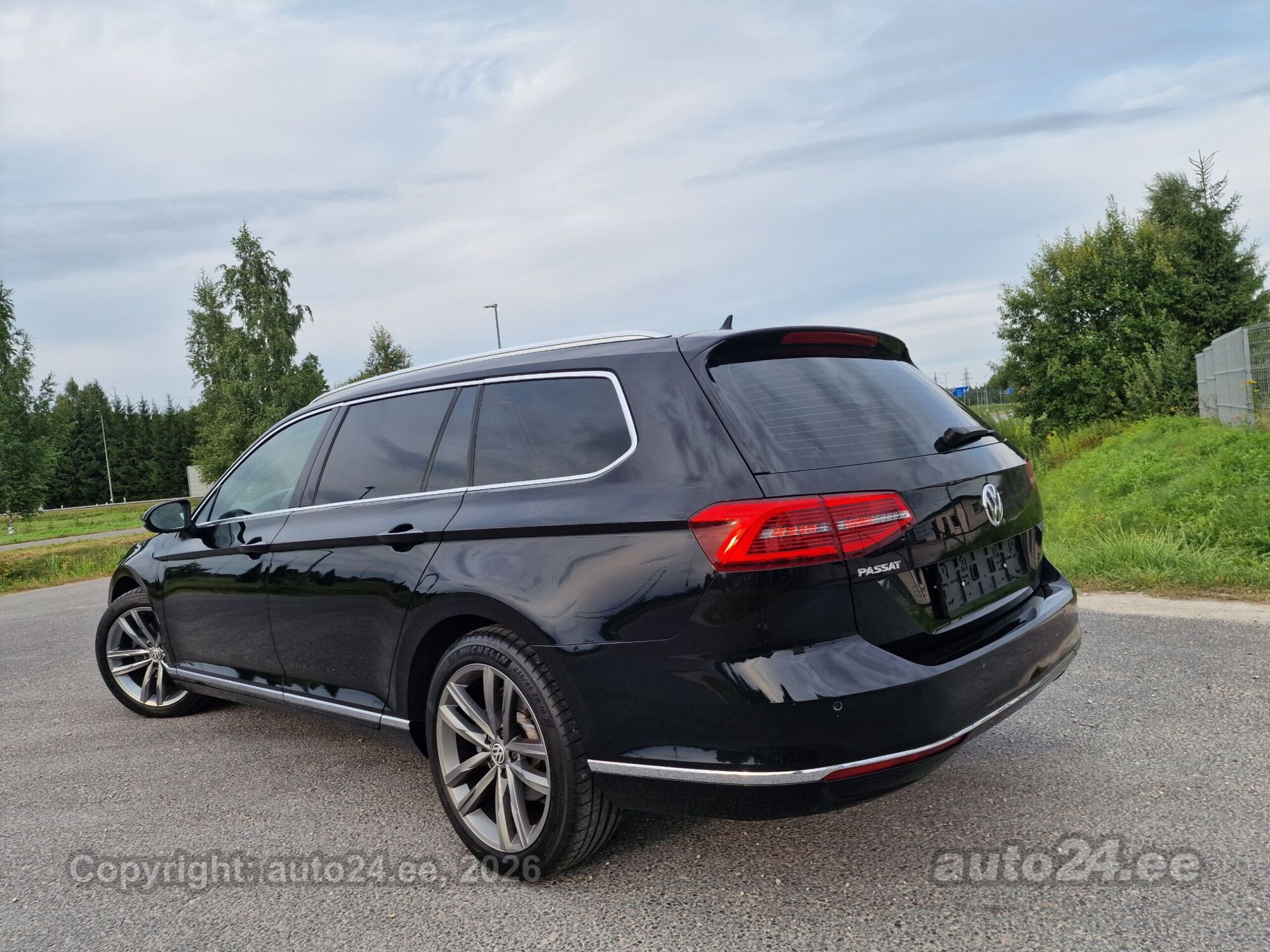Volkswagen Passat 2015, kuva 7/10