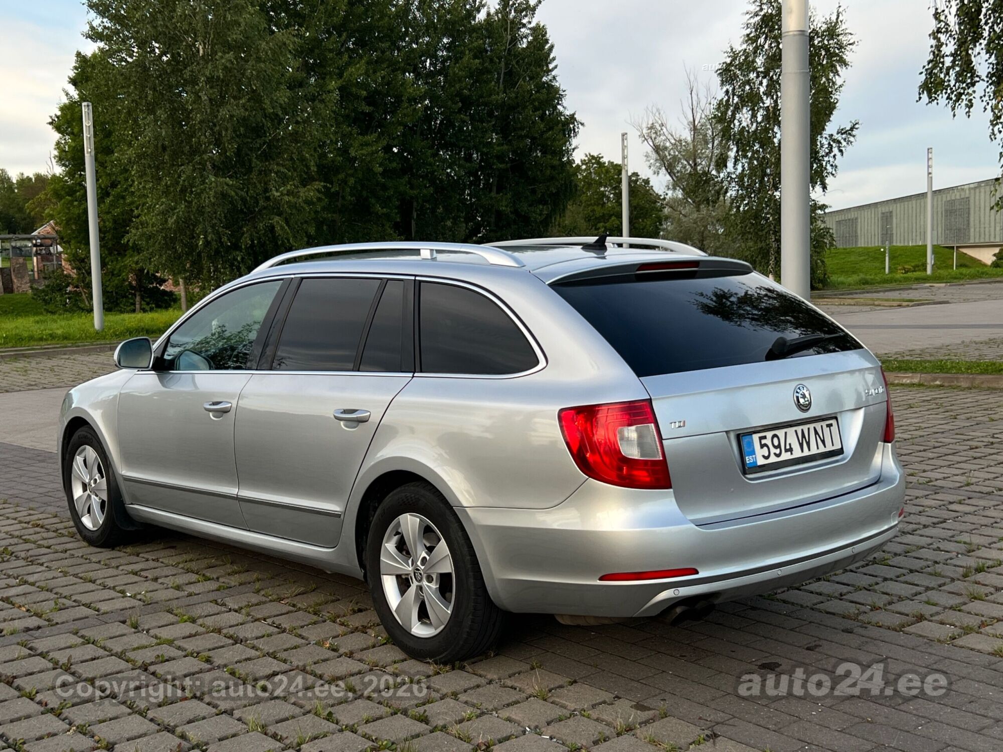 Skoda Superb 2.0 R4 TDI 103kW 2011, kuva 6/10