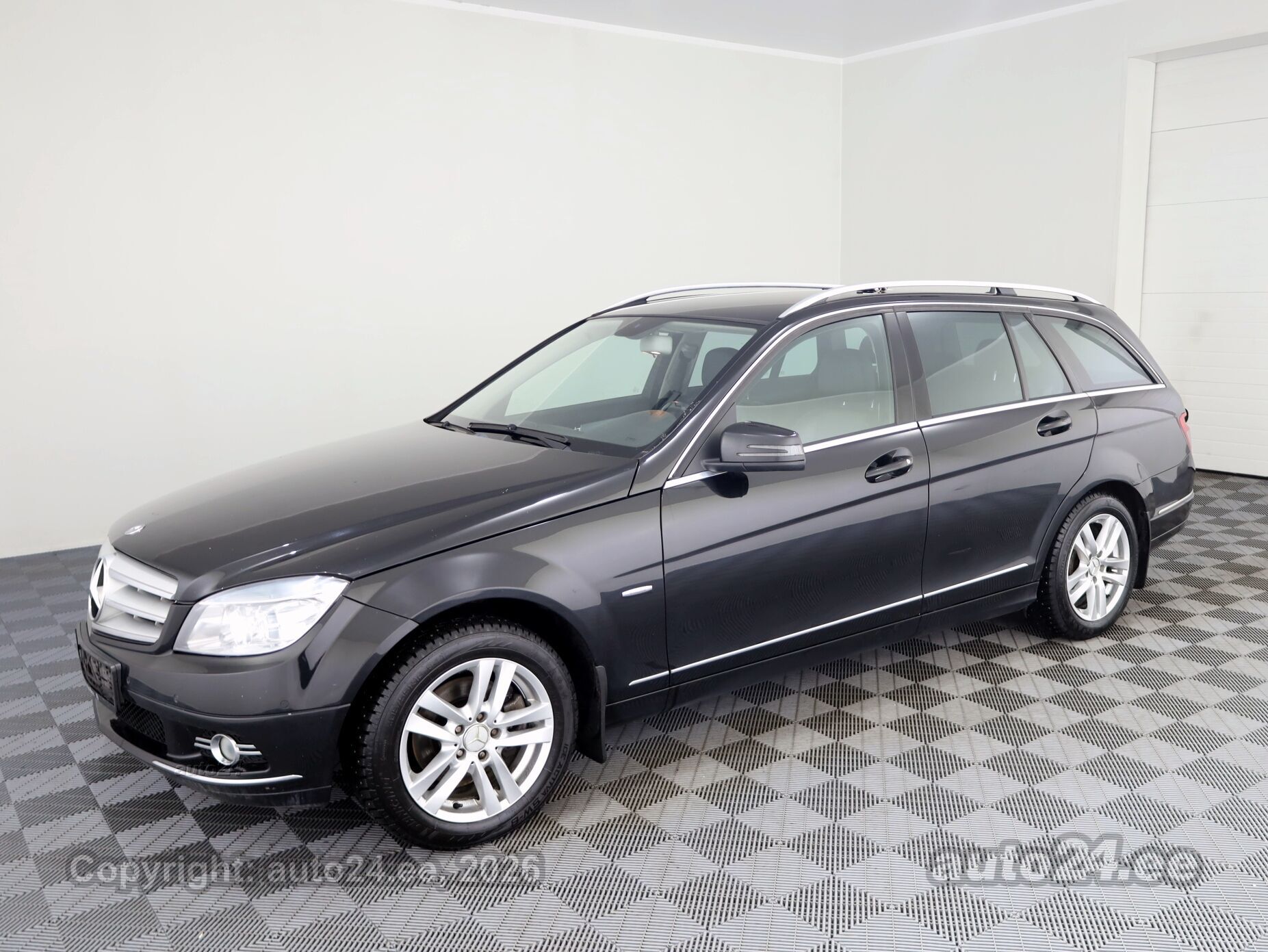 Mercedes-Benz C-sarja 2008, kuva 2/9