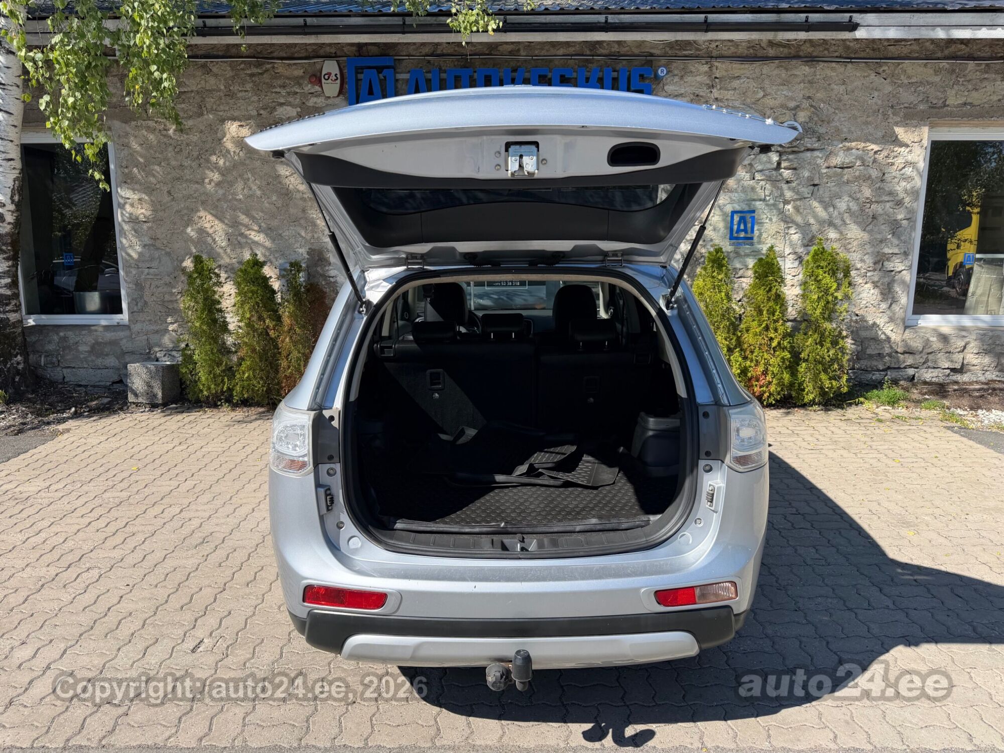 Mitsubishi Outlander - 12