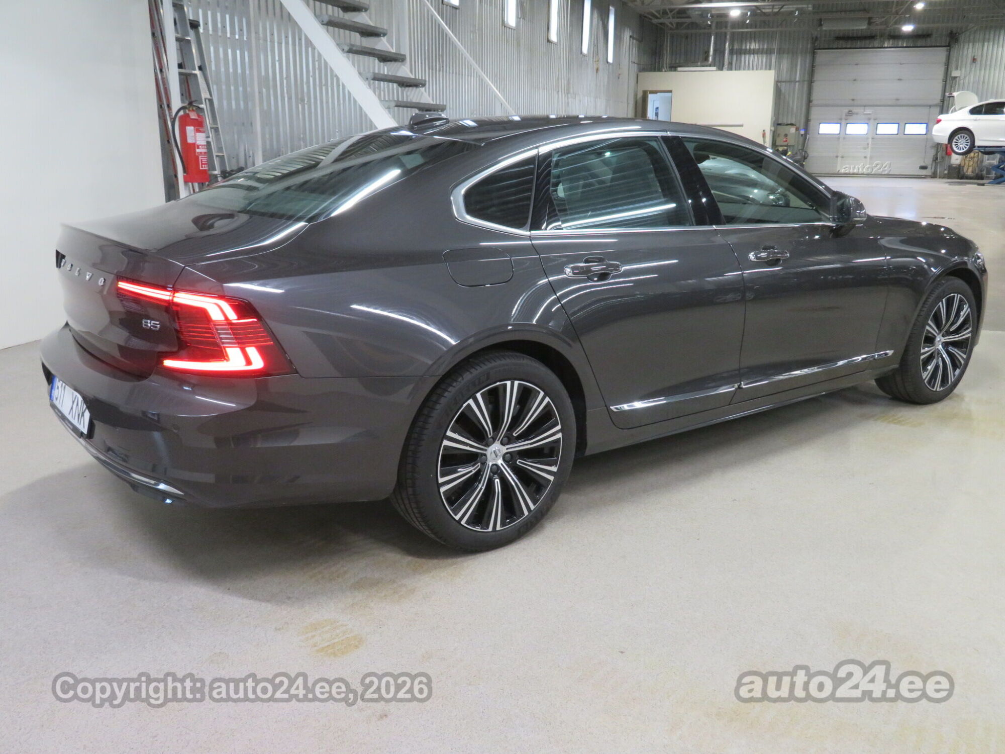 Volvo S90 - 2