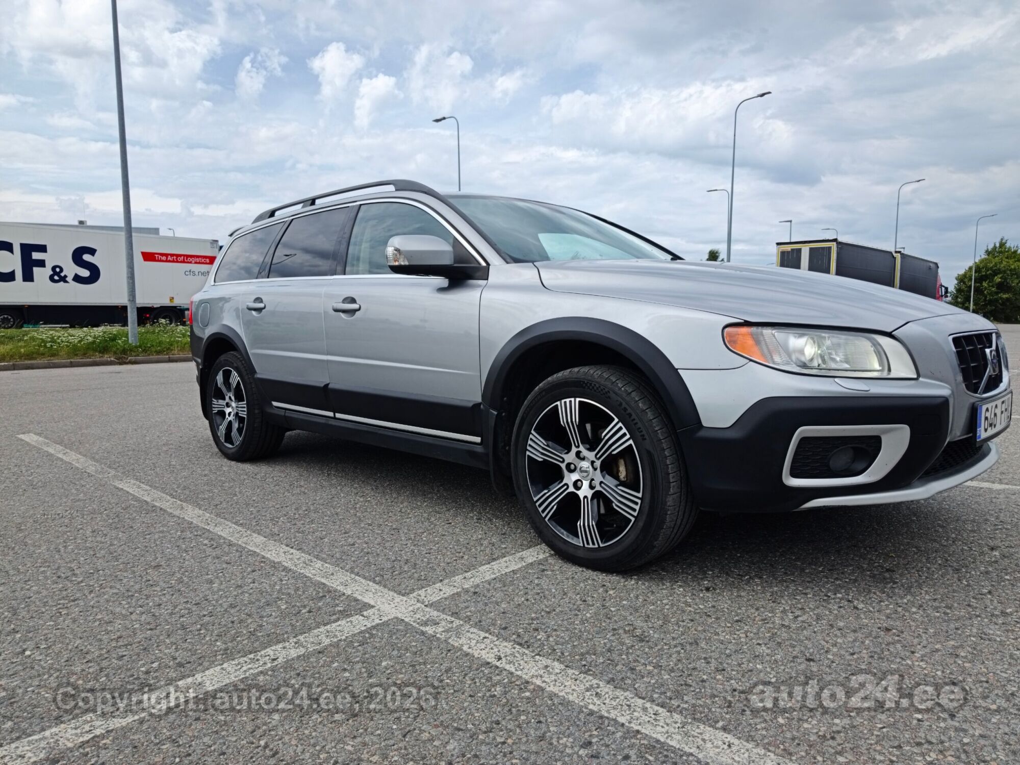 Volvo XC70 2.4 D5 136kW 2008, kuva 2/10
