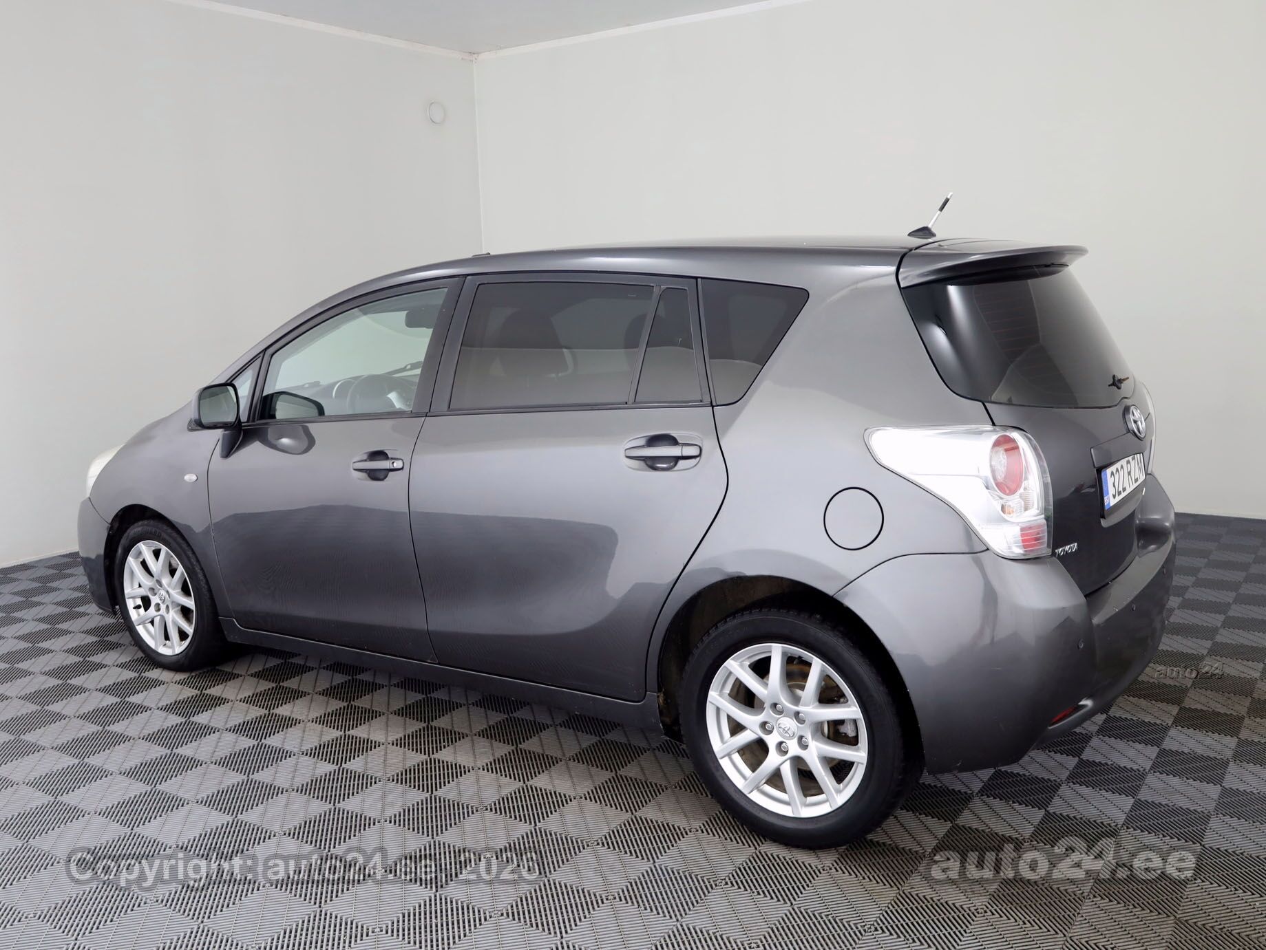 Toyota Verso 2011, photo 4/9