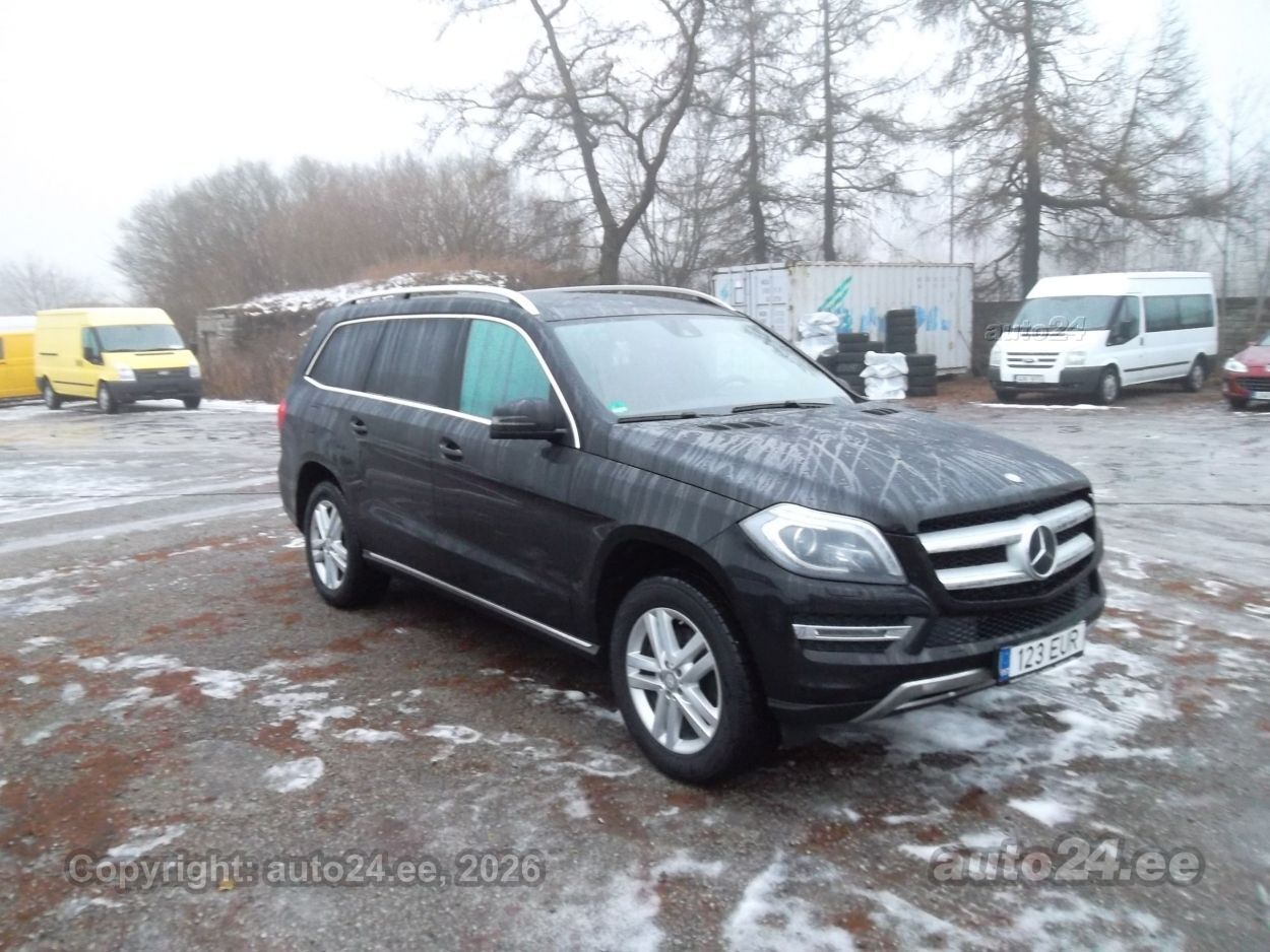 Mercedes-Benz GL-sarja GL 350 3.0 228kW 2013, kuva 2/10