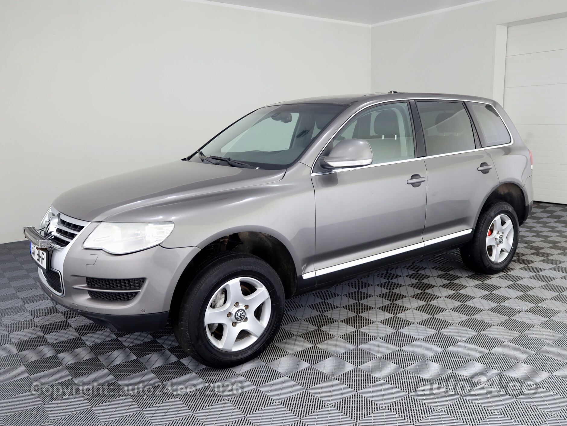 Volkswagen Touareg 2007 — rear view