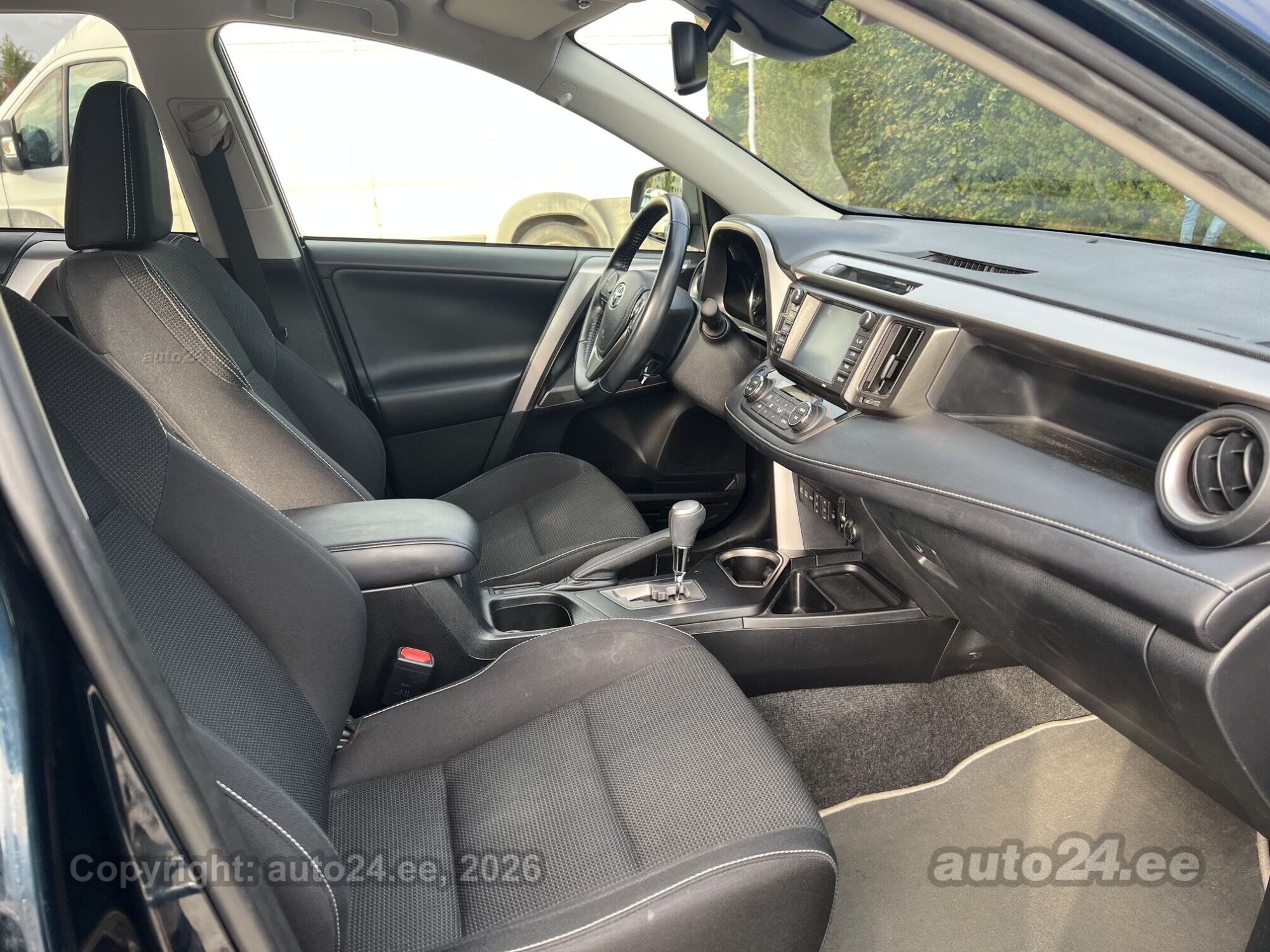 Toyota RAV4 - 12