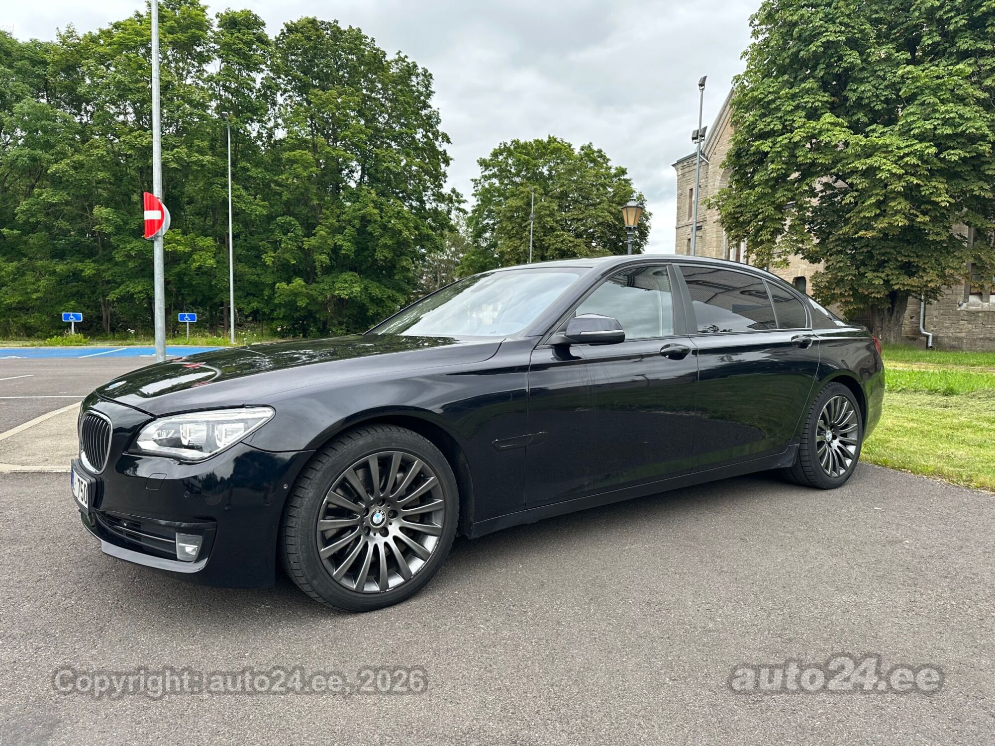 BMW 7-sarja 2013, kuva 6/10