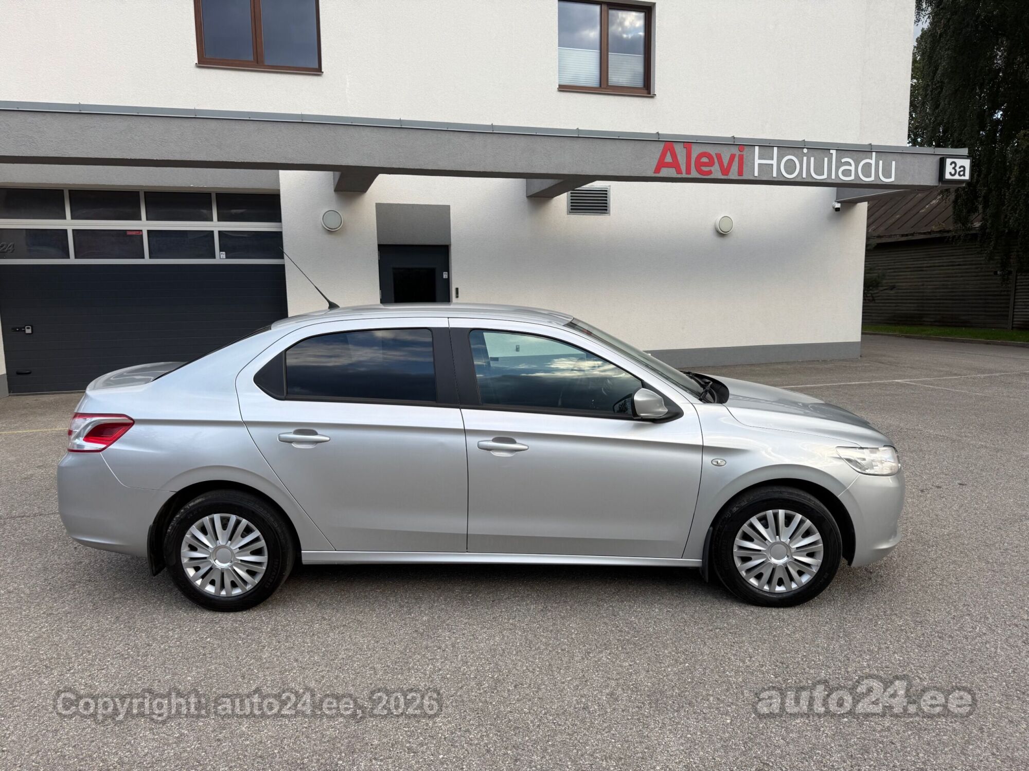 Peugeot 301 1.2 53kW 2015, photo 6/10