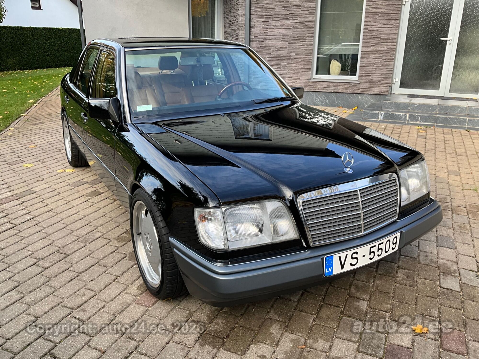 Mercedes-Benz E 320 3.2 104 162kW