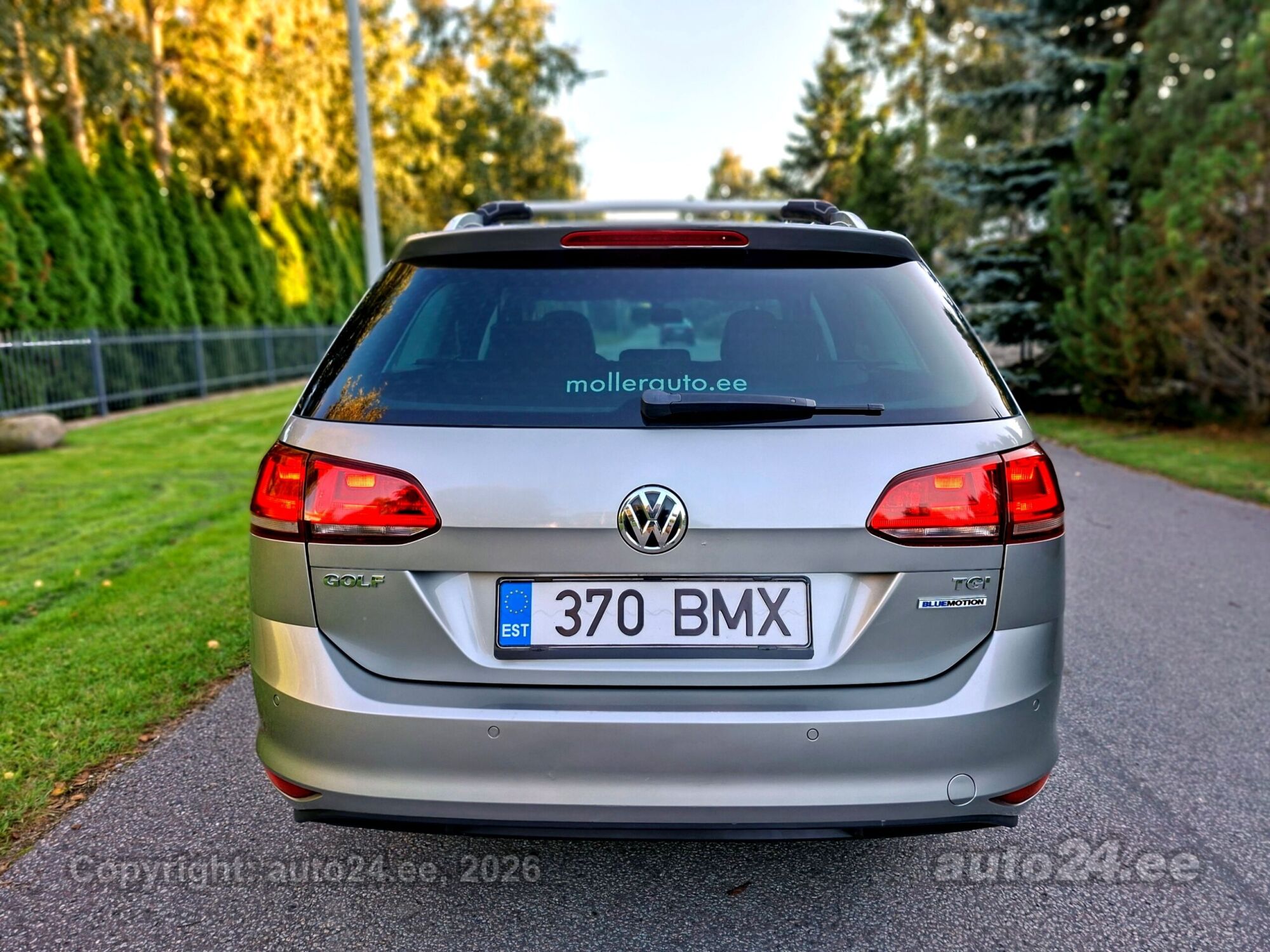 Volkswagen Golf - 6