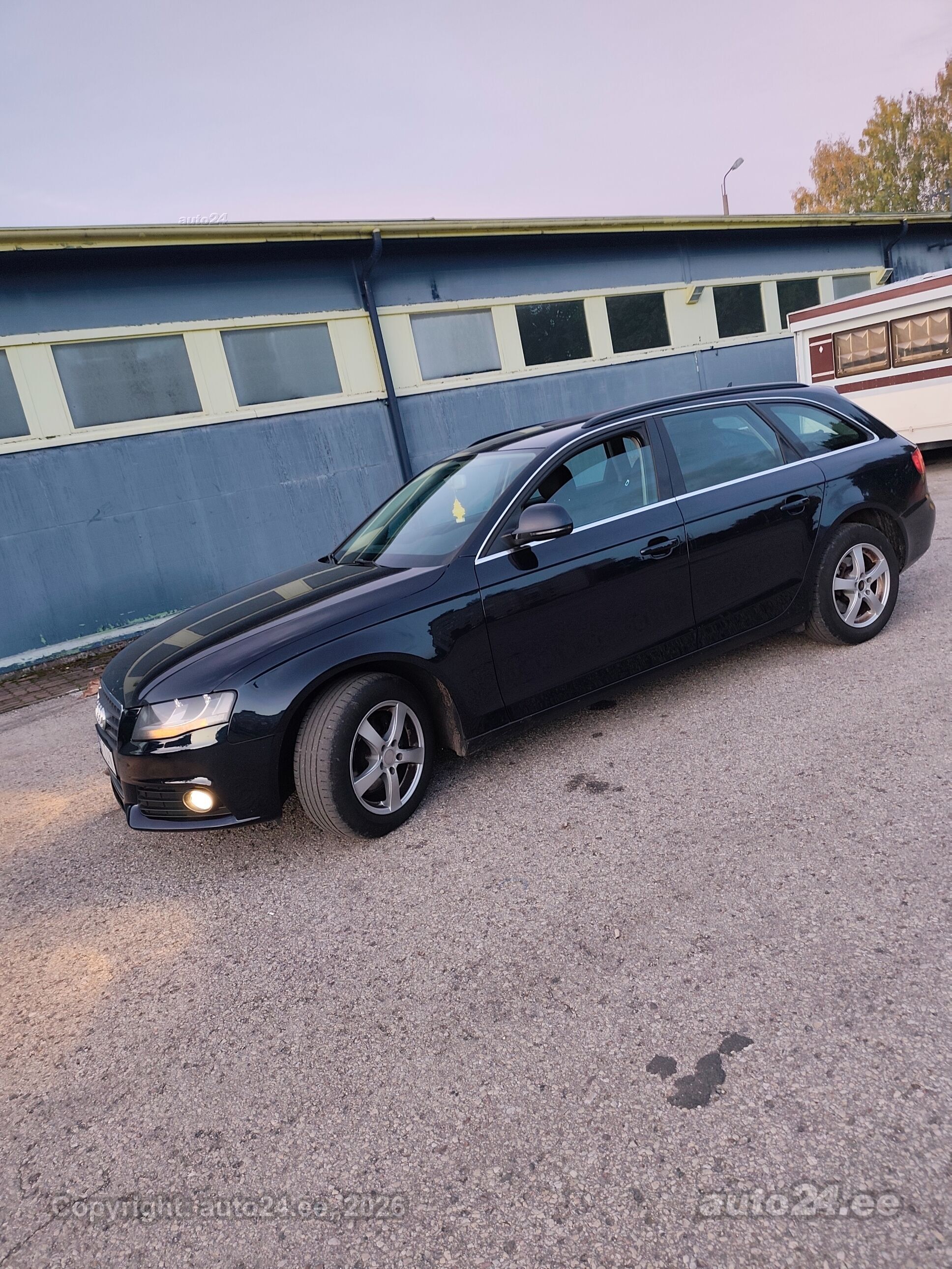 Audi A4 2008 — rear view