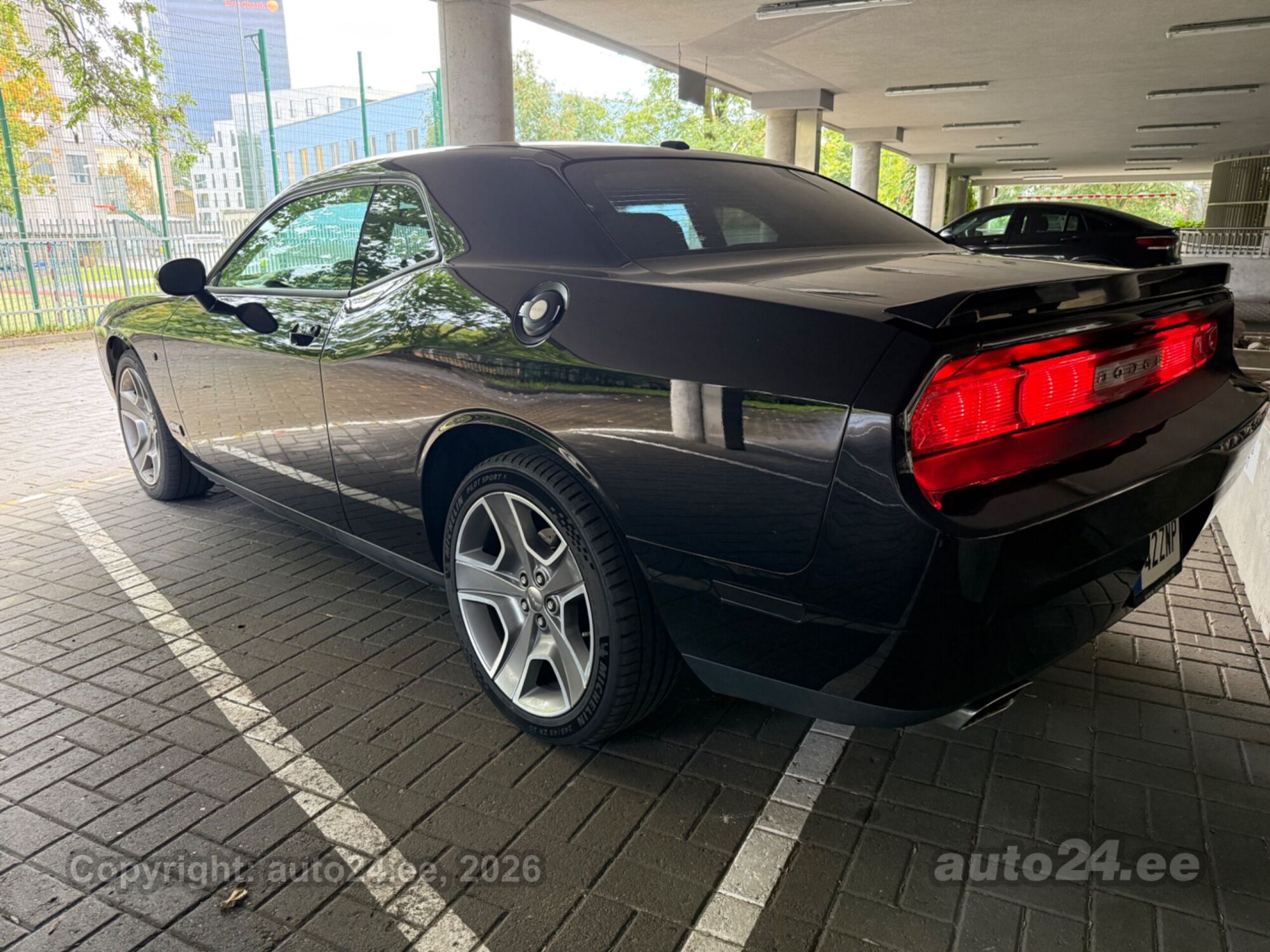 Dodge Challenger - 3