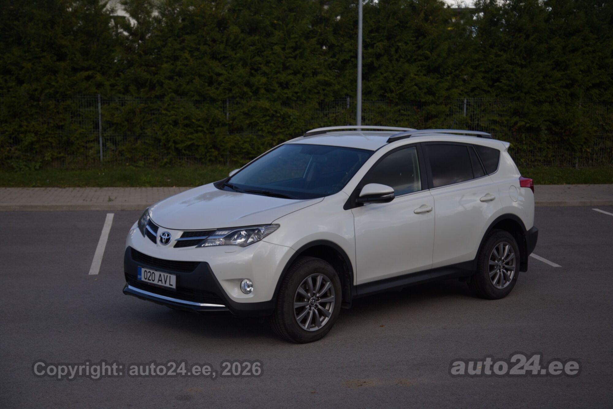 Toyota RAV4 - 8