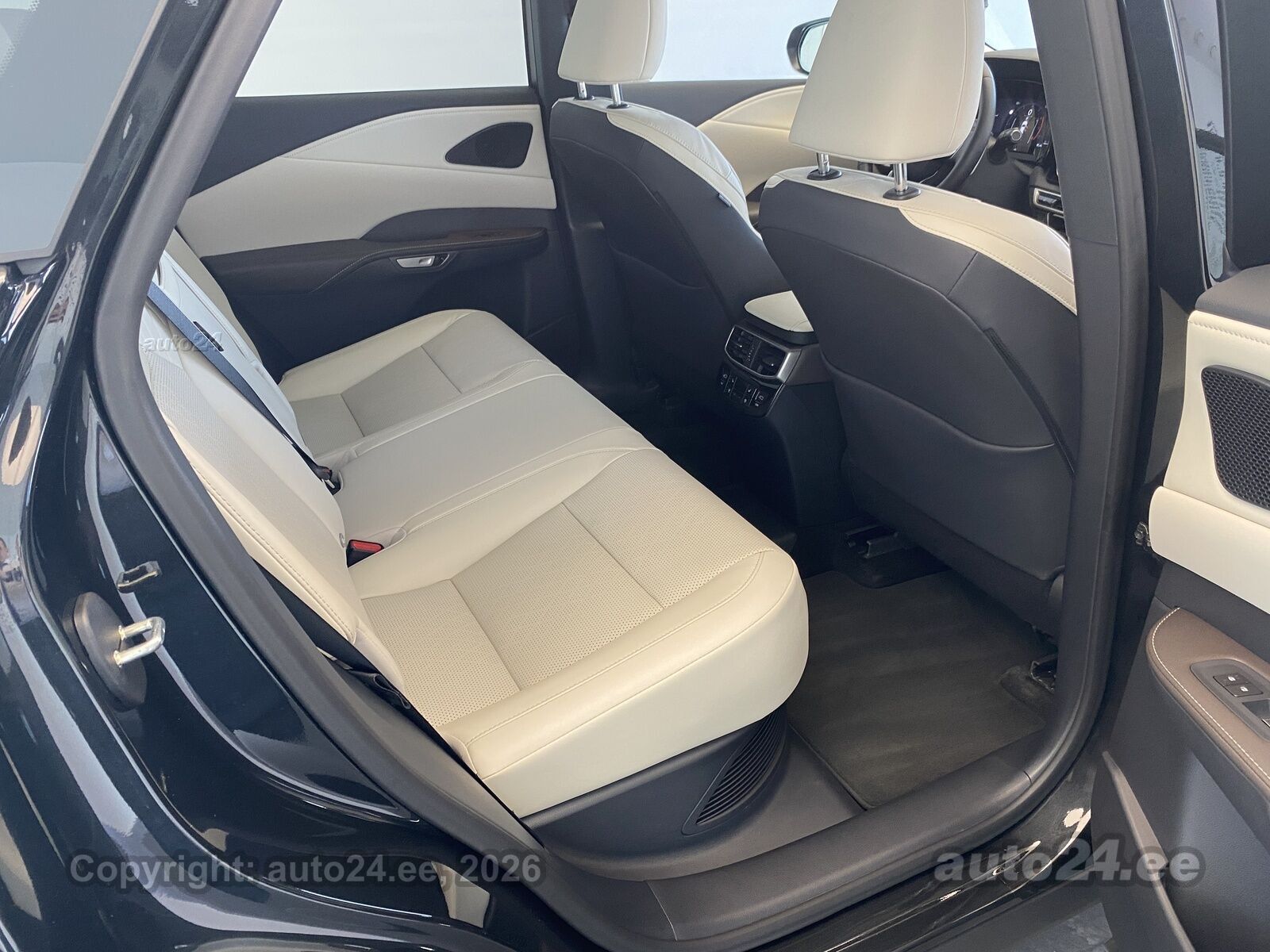 Lexus RX 450h+ - 8