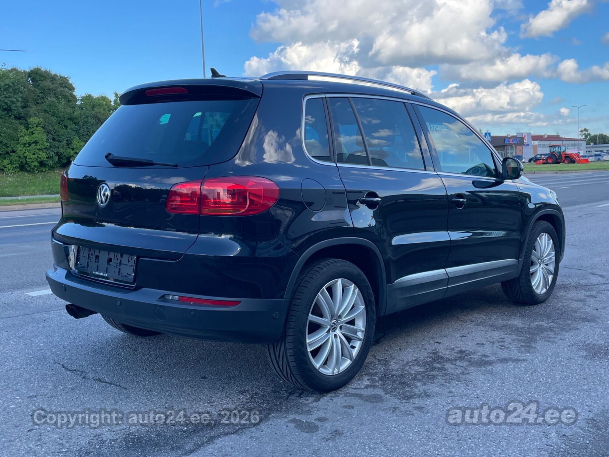 Volkswagen Tiguan CUp 2.0 103kW 2015, kuva 3/10