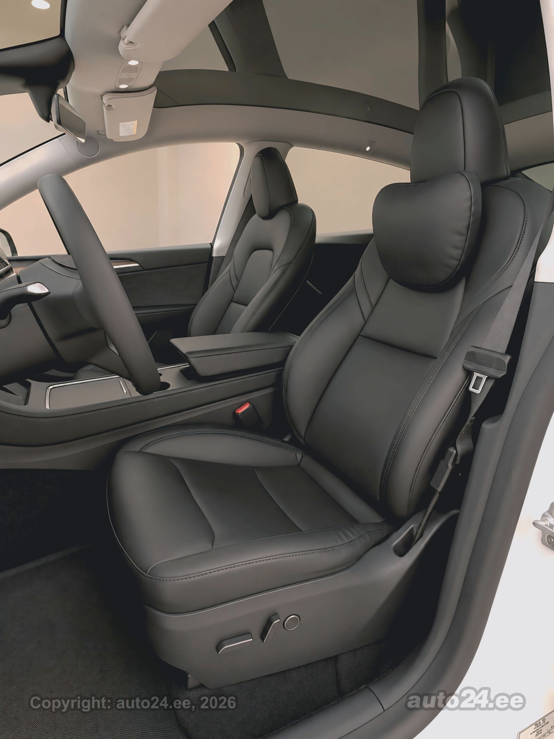 Tesla Model Y 2023, photo 6/10
