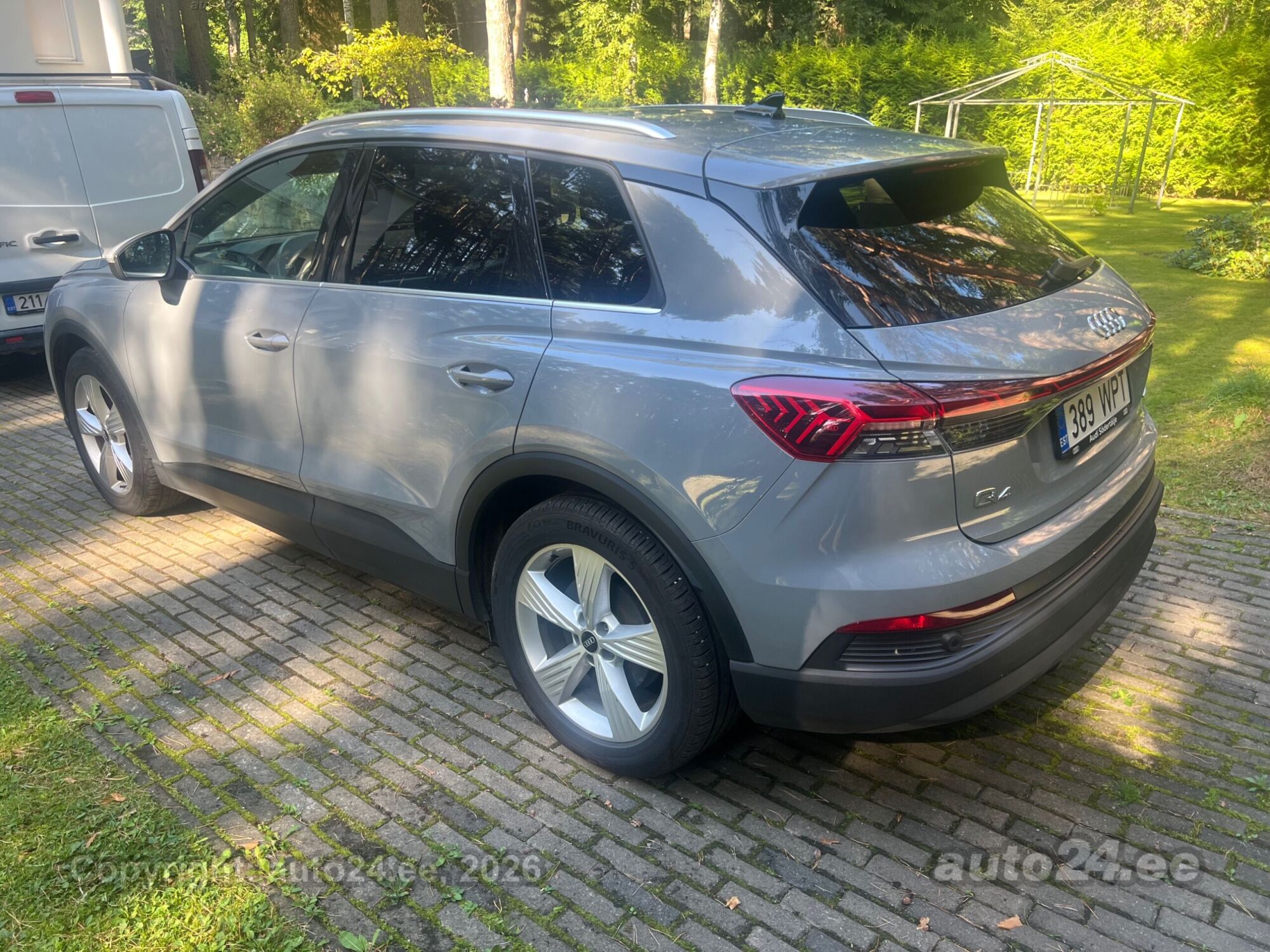 Audi Q4 e-tron 2021, photo 5/10