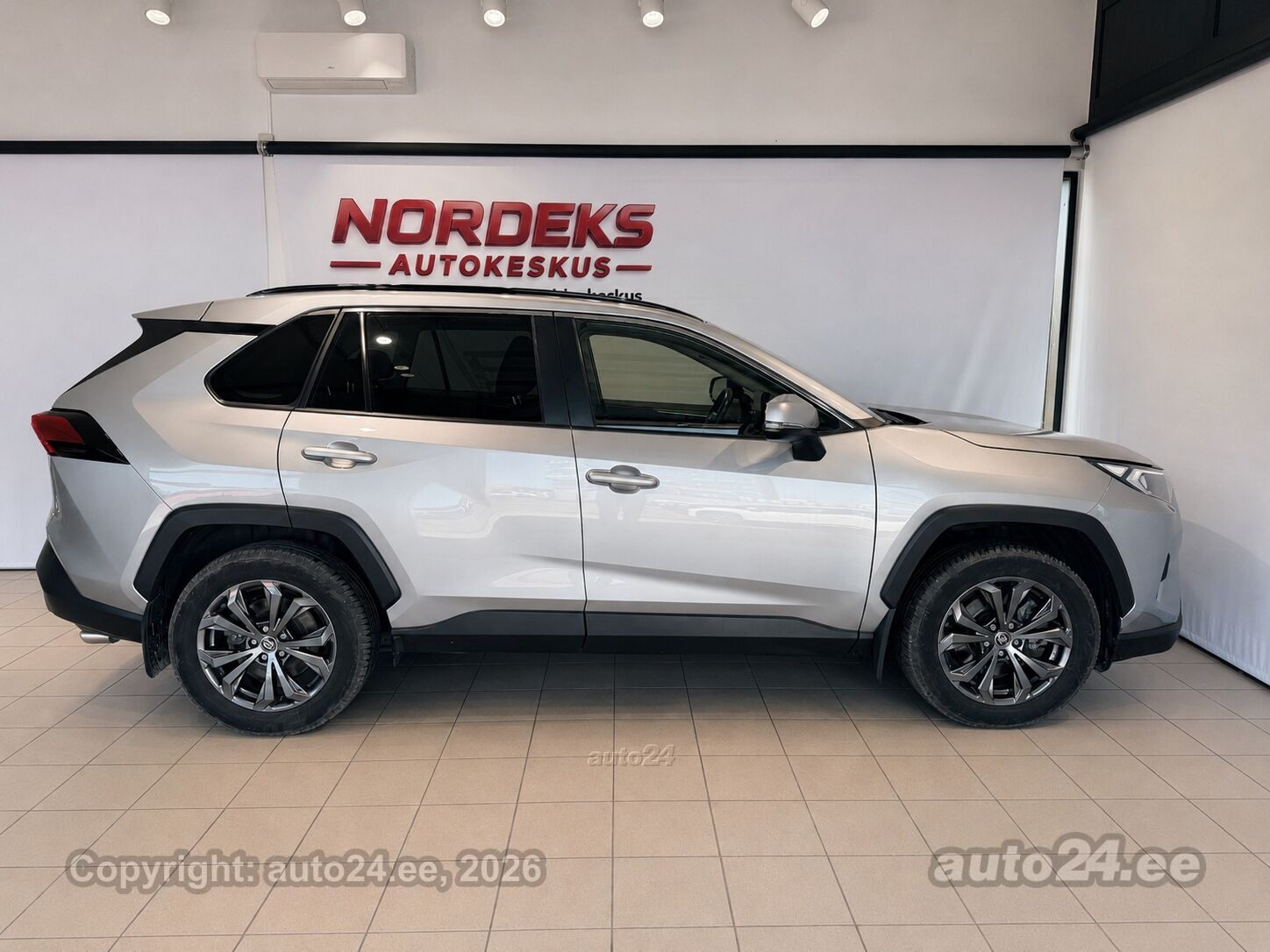 Toyota RAV4 - 3