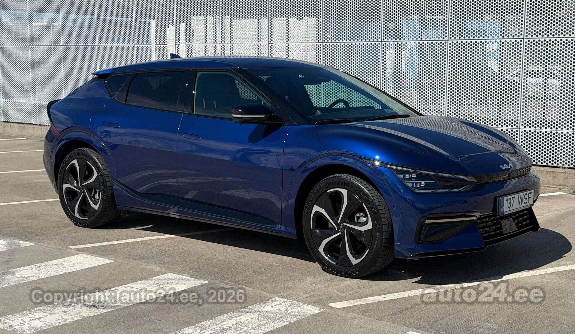Kia EV6 2022, photo 2/10