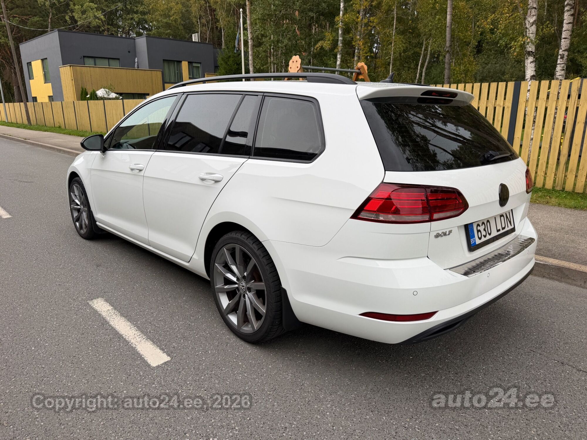 Volkswagen Golf - 5