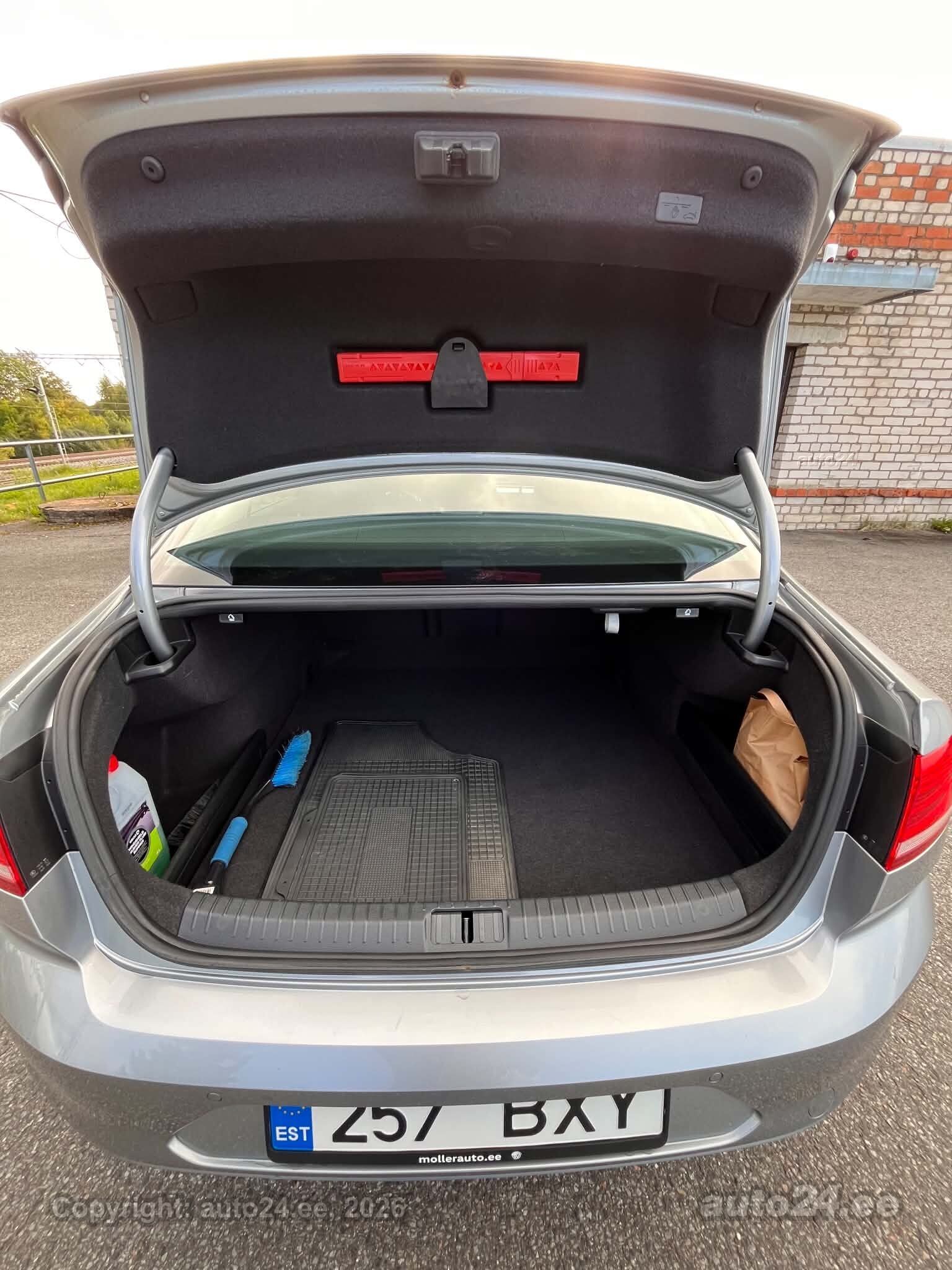 Volkswagen Passat - 10