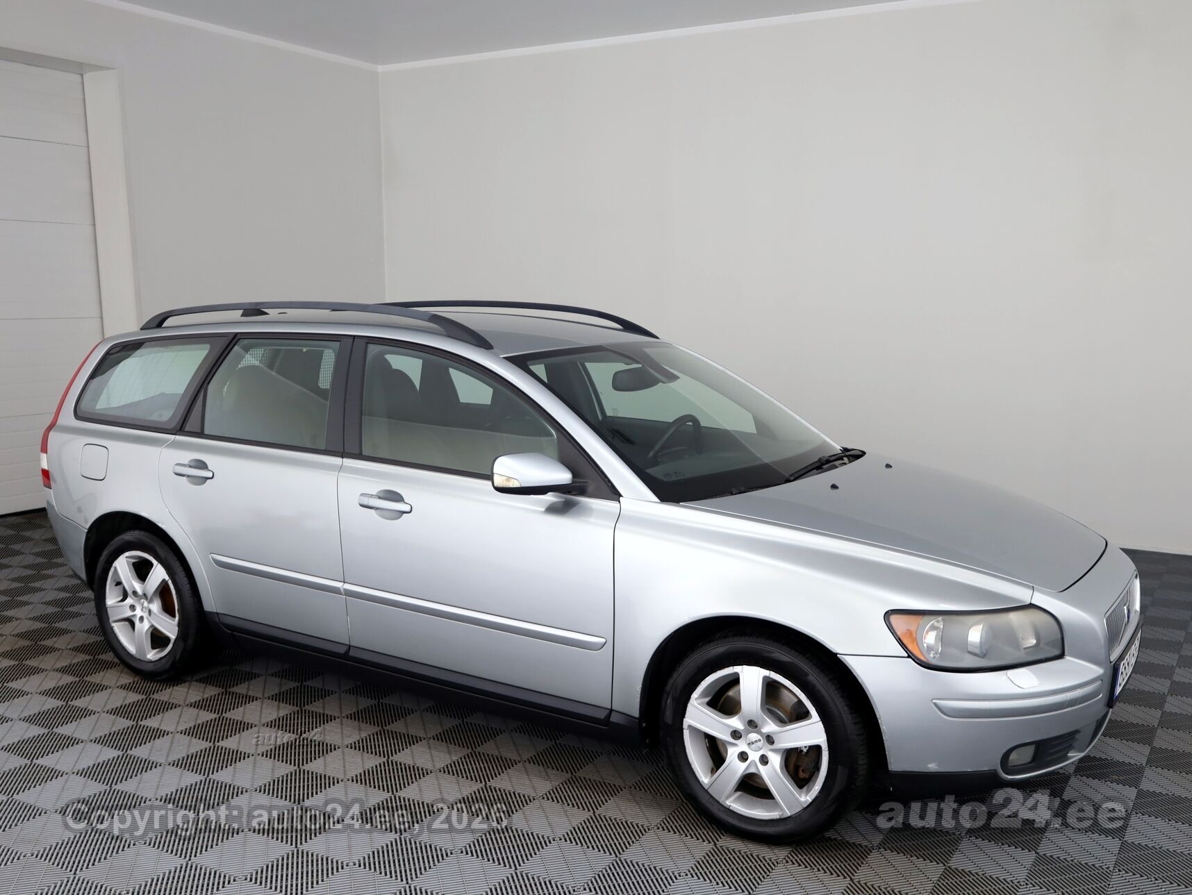 Volvo V50