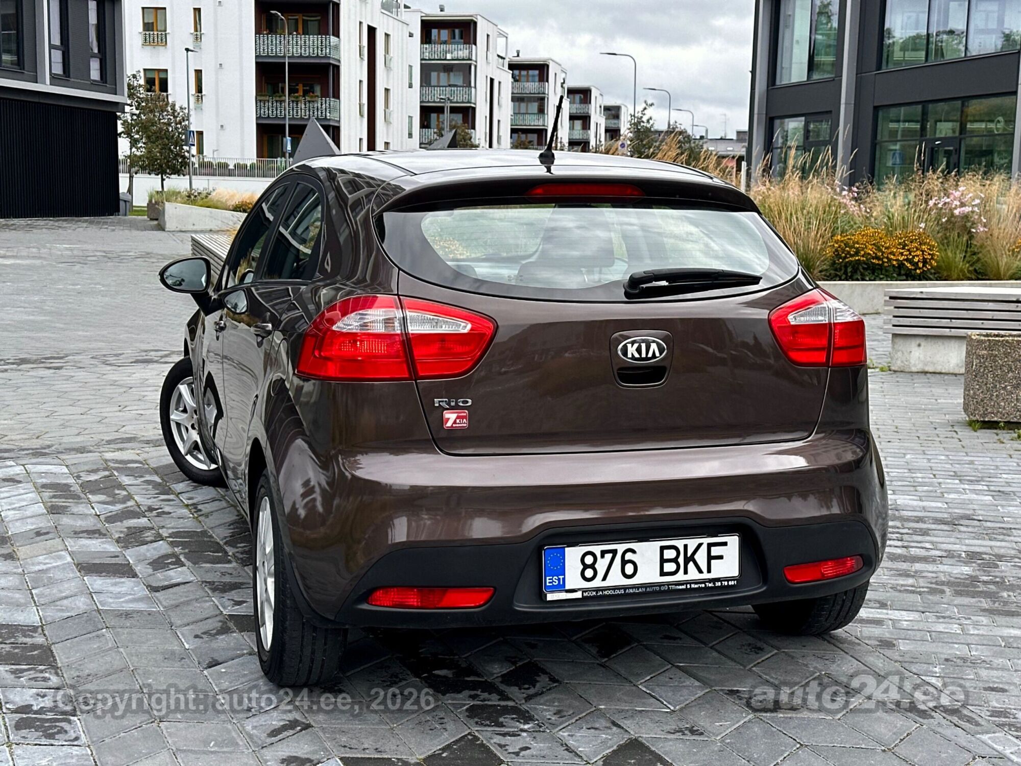 KIA Rio - 10