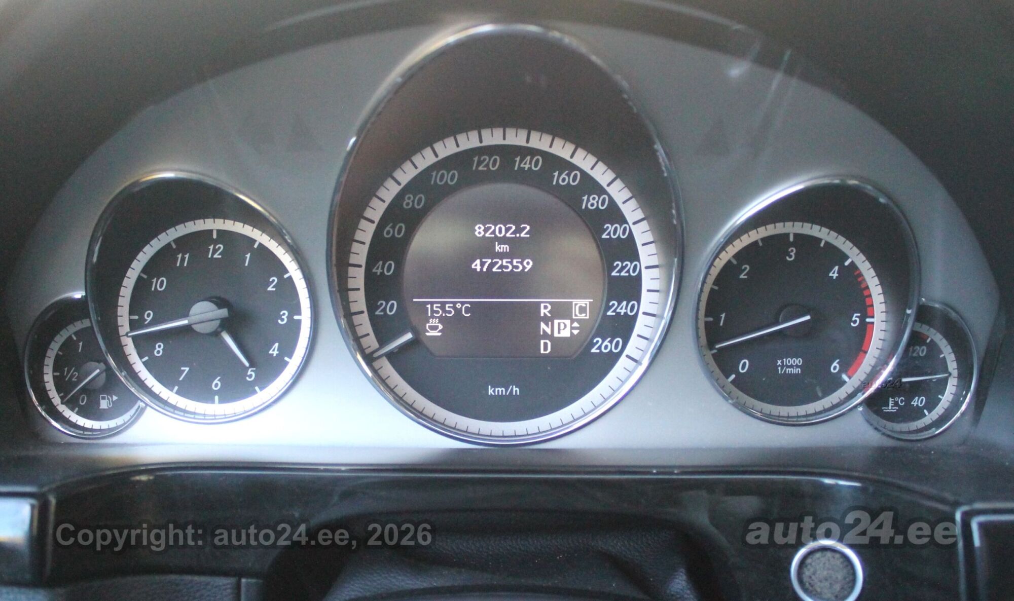 Mercedes-Benz E-Class 2010 — photo 17