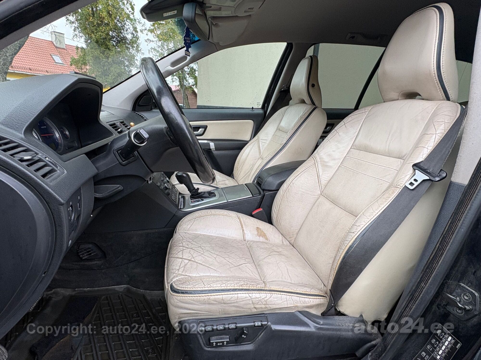 Volvo XC90 - 9