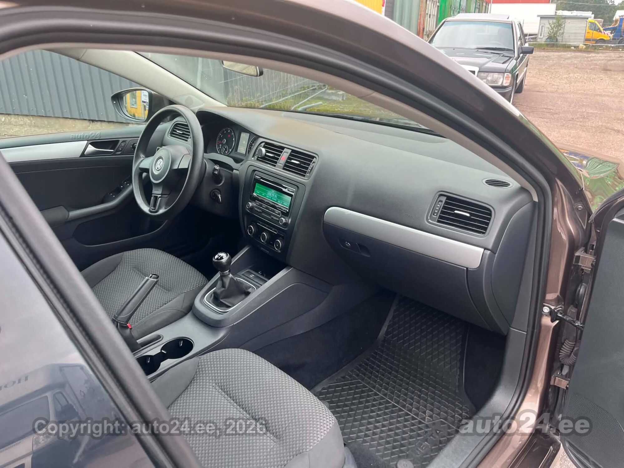 Volkswagen Jetta - 5