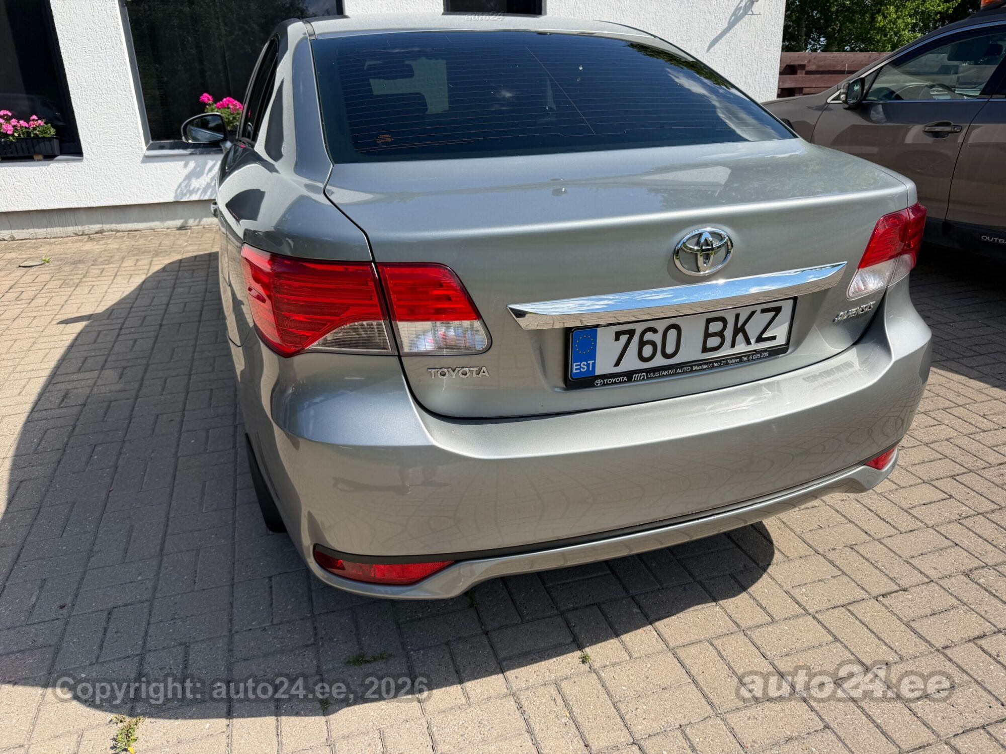 Toyota Avensis 1.8 108kW 2013, photo 4/10