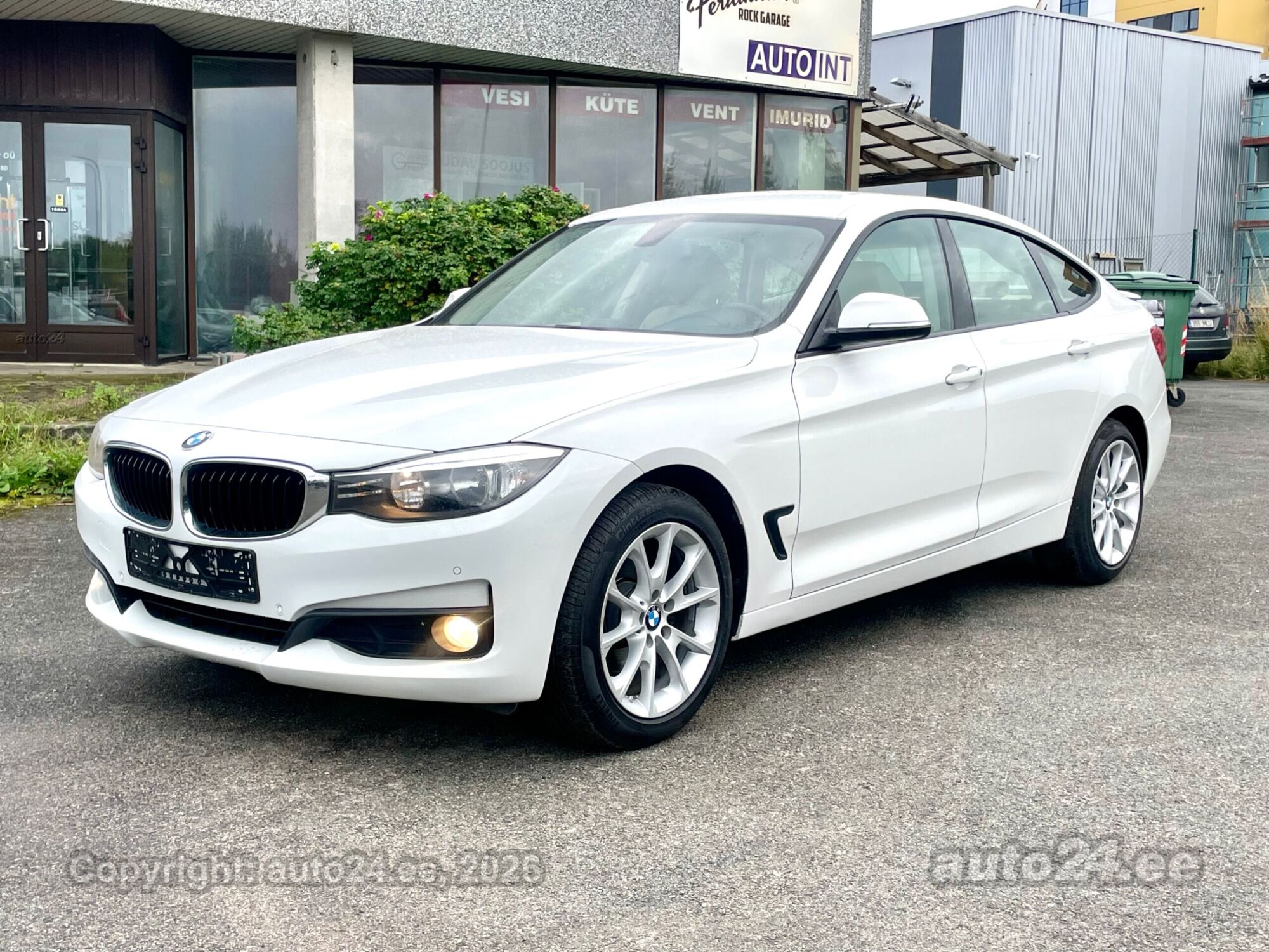 BMW 320 - 1