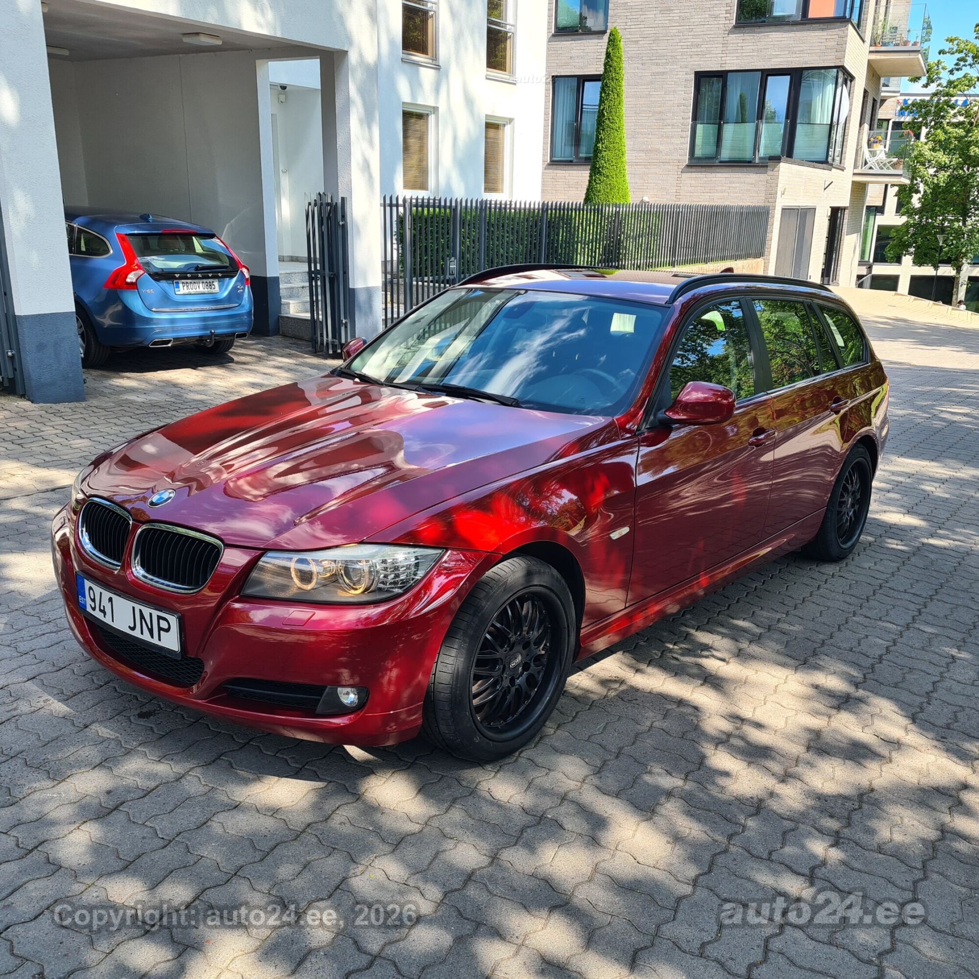 BMW 3-sarja 318 2.0 105kW 2011, photo 2/10