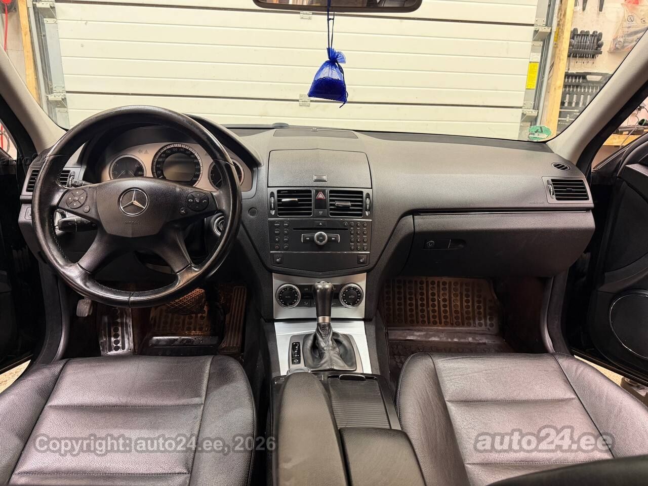 Mercedes-Benz C-Class 2008 — photo 10