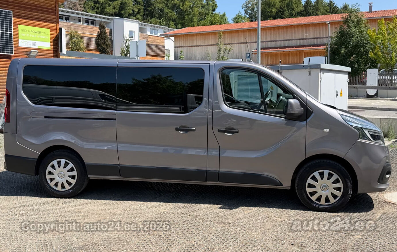 Renault Trafic - 1