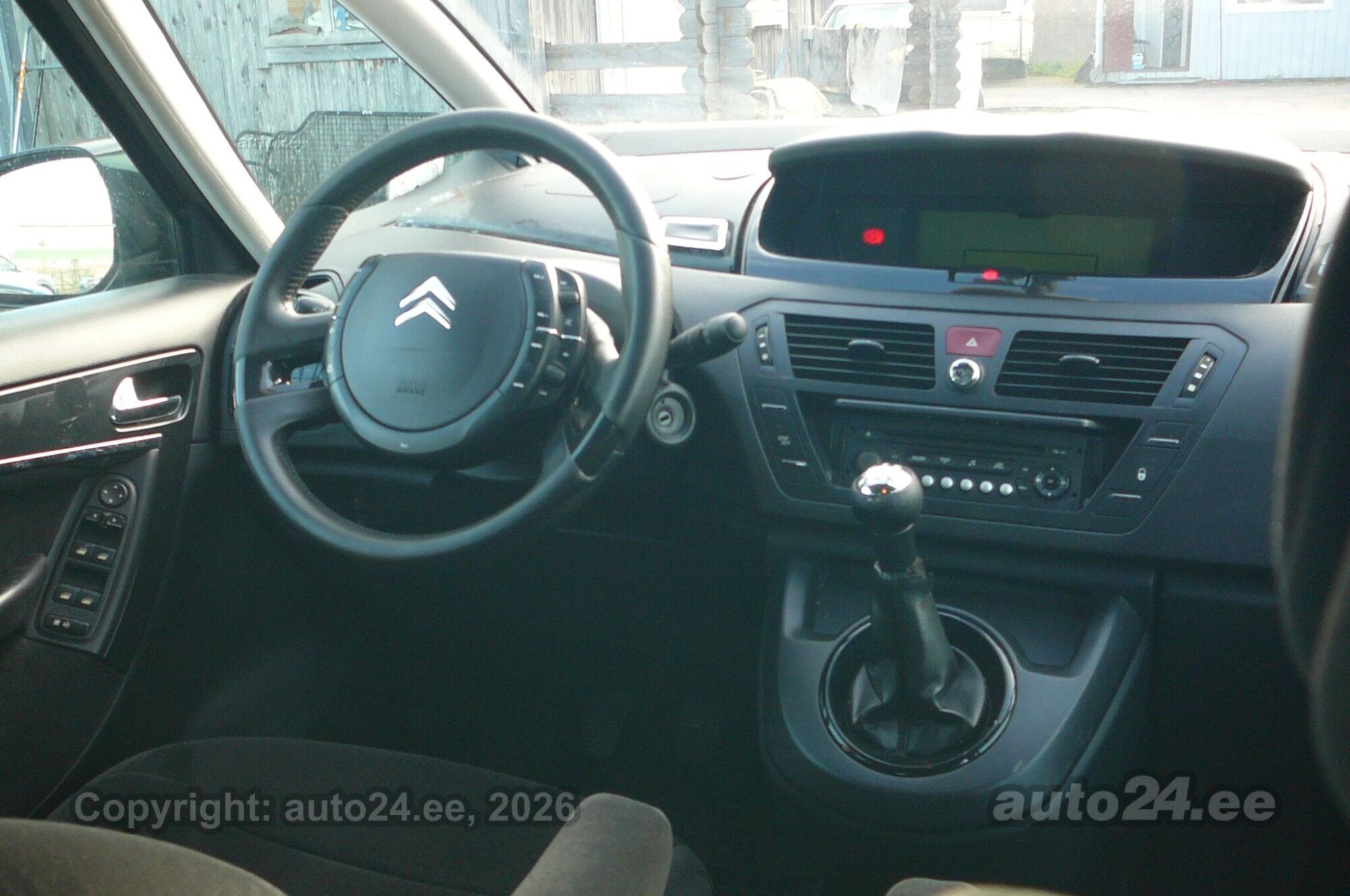 Citroen C4 Picasso 2010 — салон