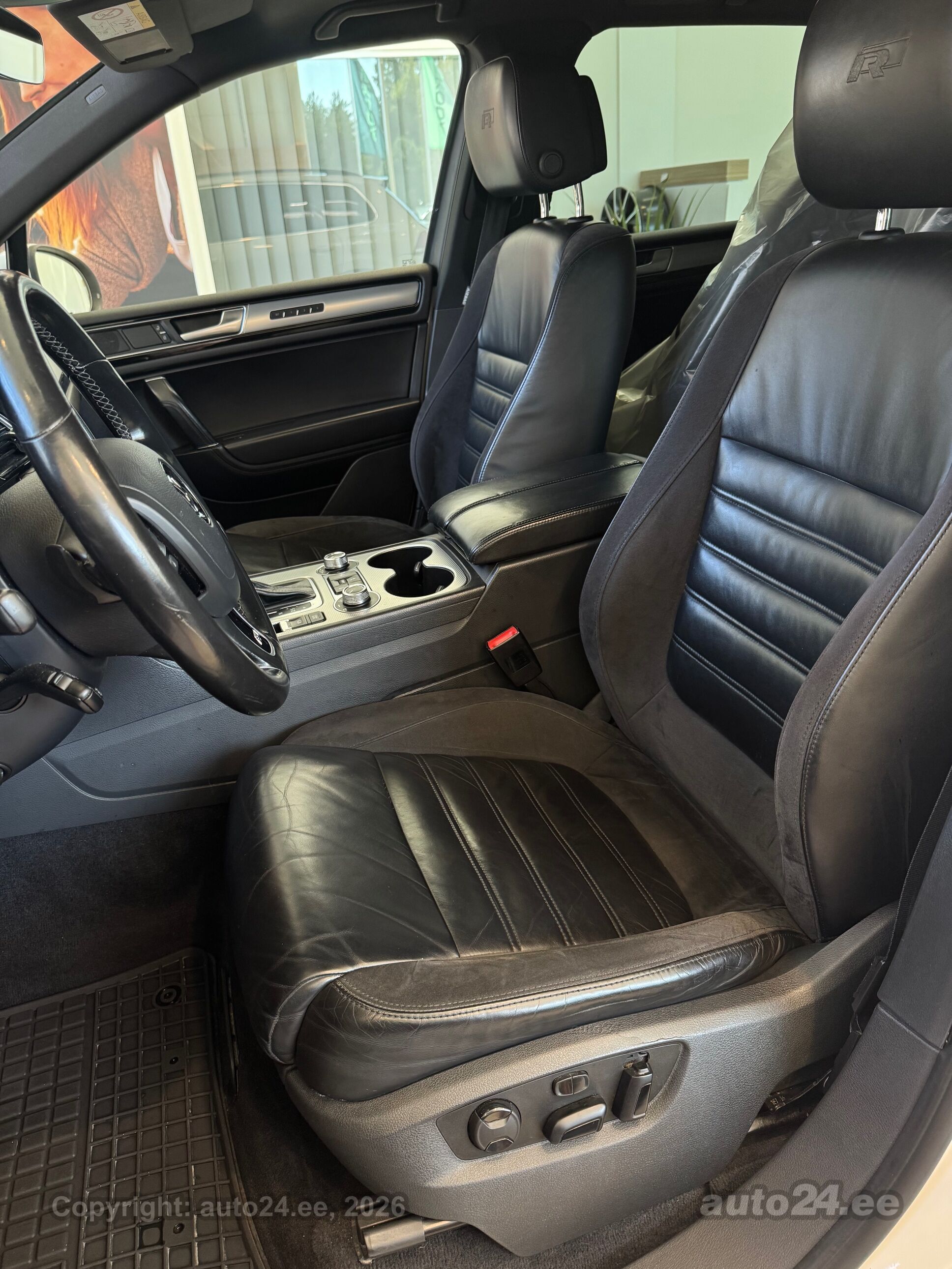Volkswagen Touareg R-Line 3.0 TDI 193kW 2016, photo 6/10