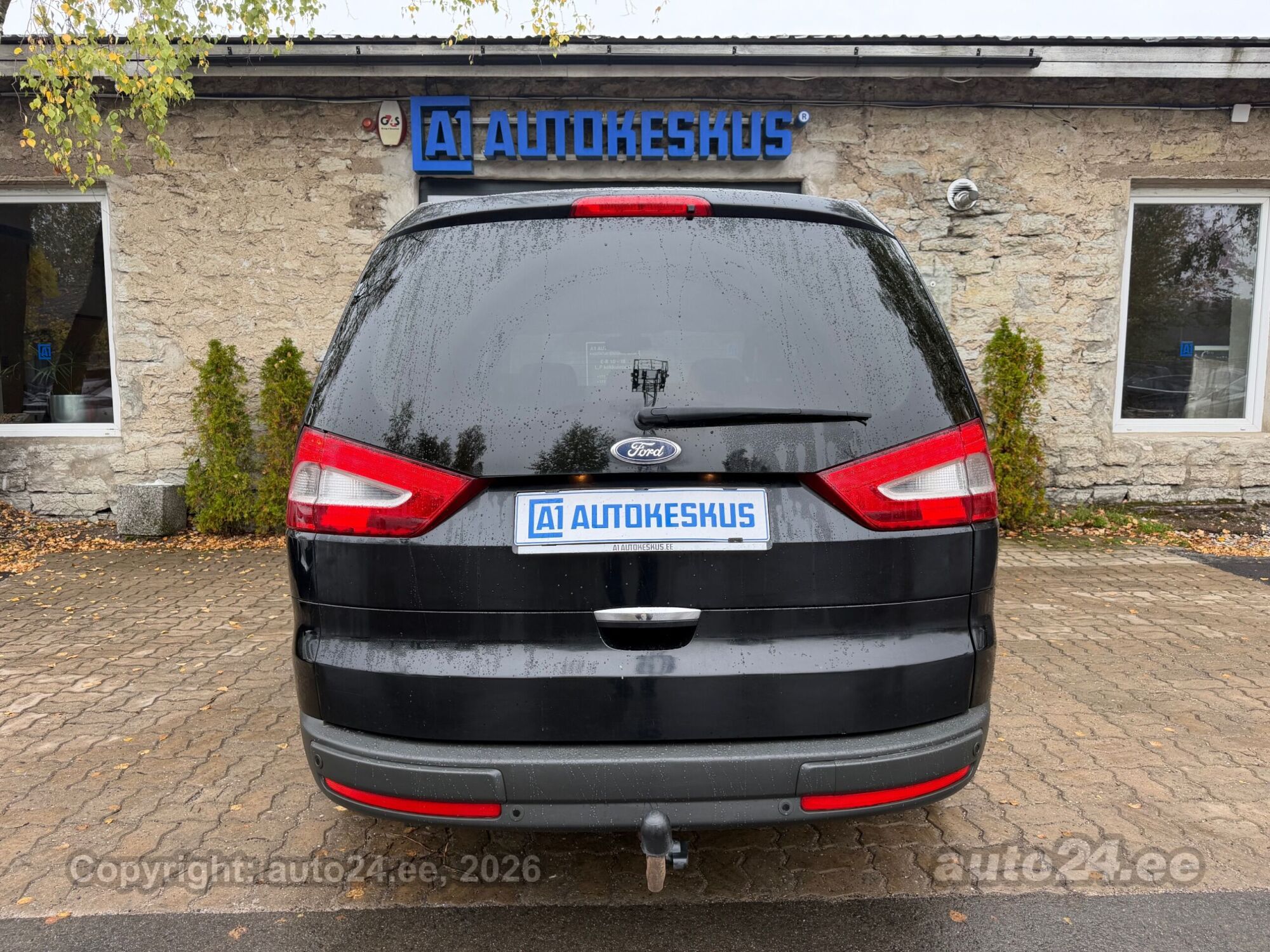 Ford Galaxy 2012 — photo 13