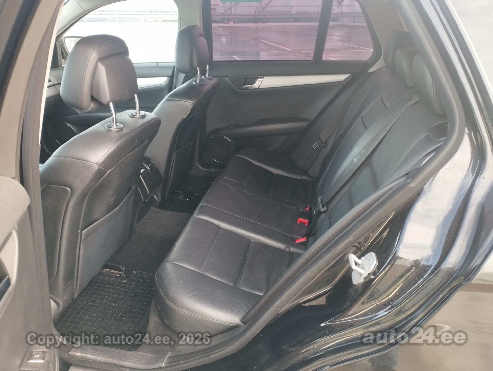 Mercedes-Benz C-Class 2008 — photo 8
